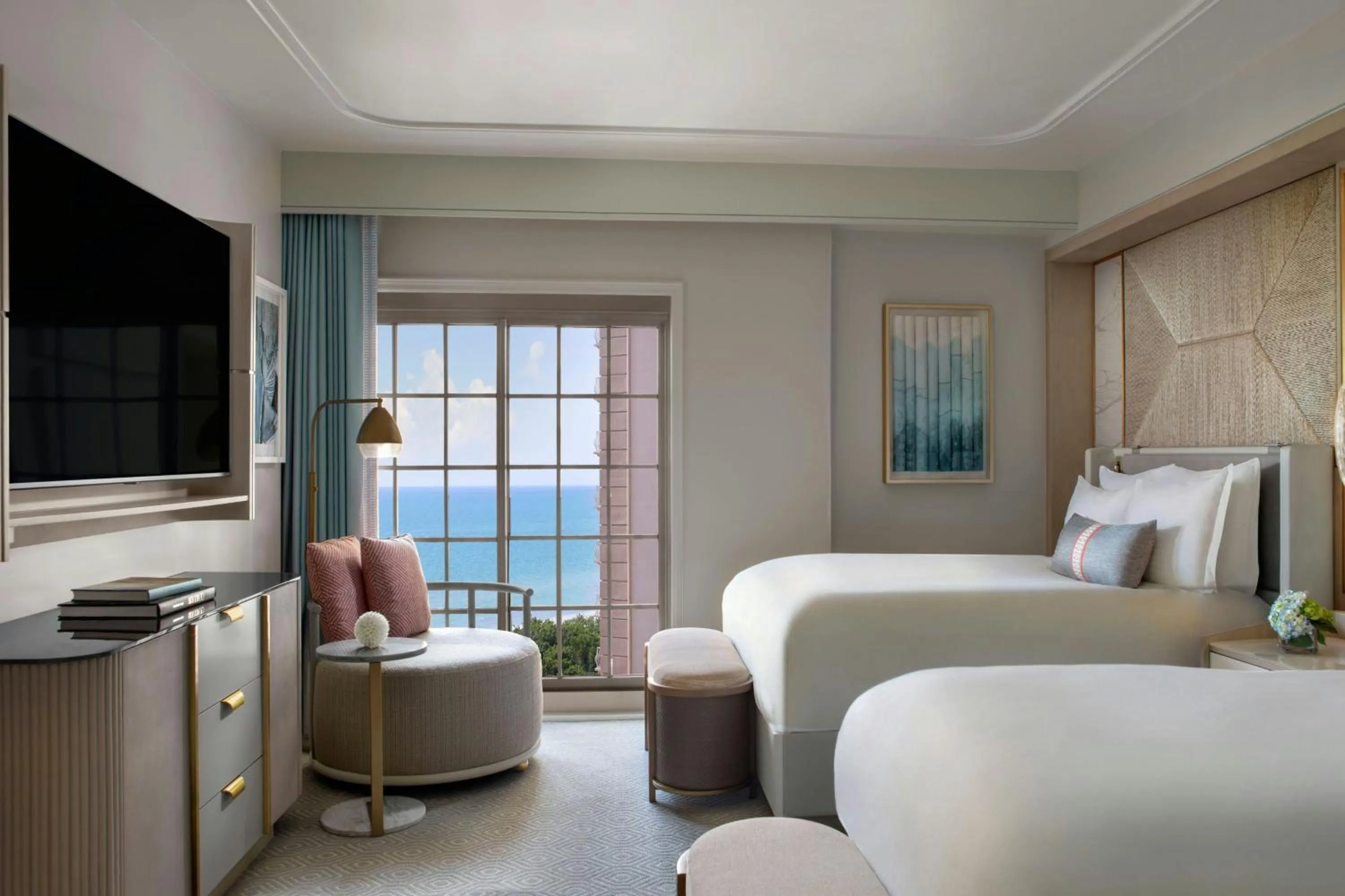 Photo of the whole room, Bed in The Ritz-Carlton Naples