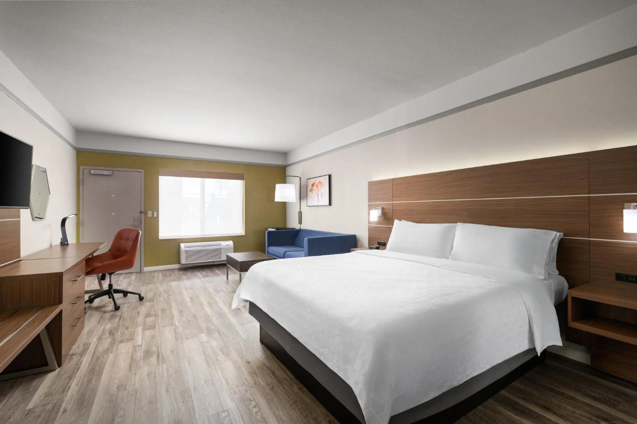 Photo of the whole room, Bed in Holiday Inn Express Hotel & Suites San Dimas by IHG