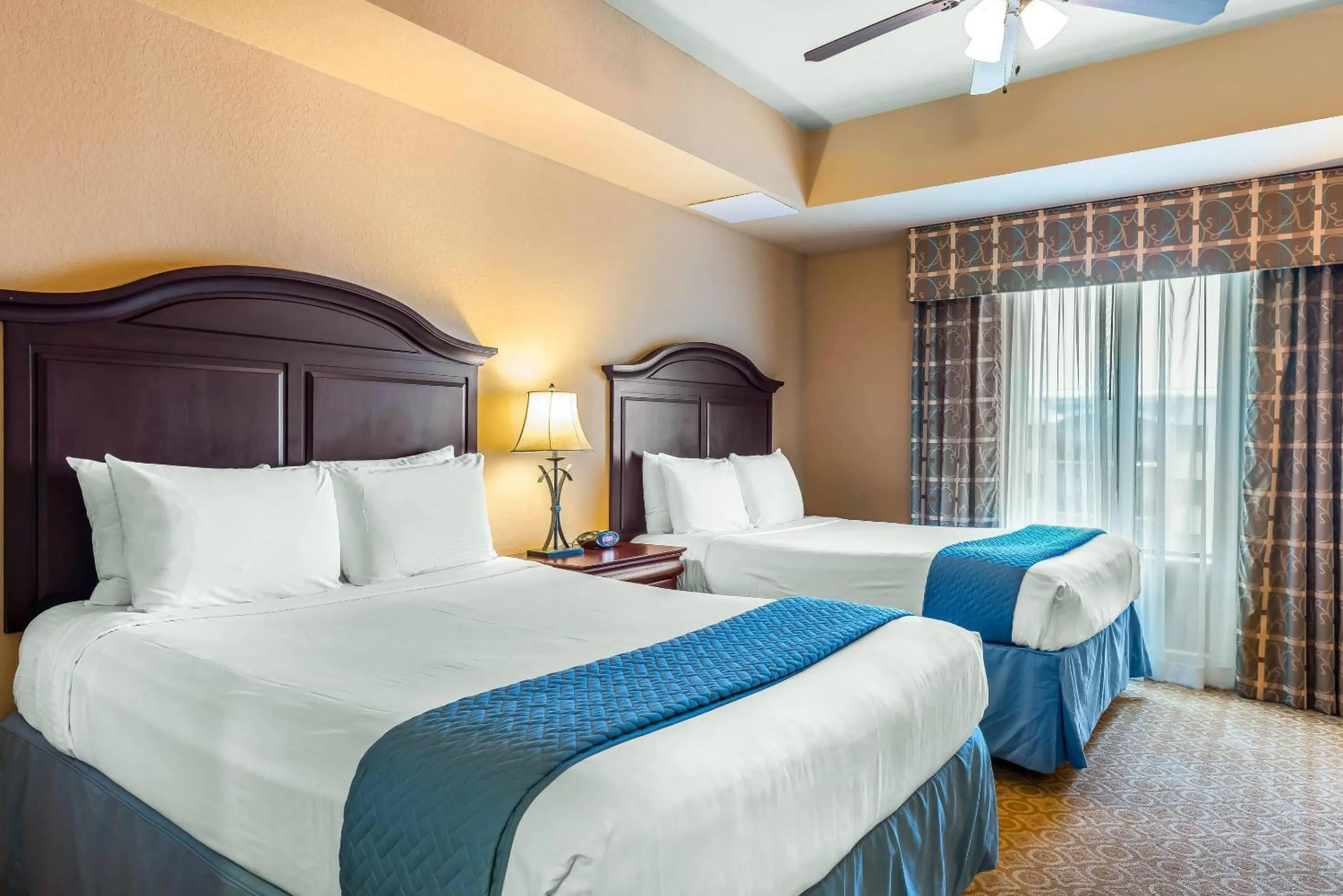 Bedroom, Bed in Bluegreen Vacations Fountains, an Ascend Collection Resort
