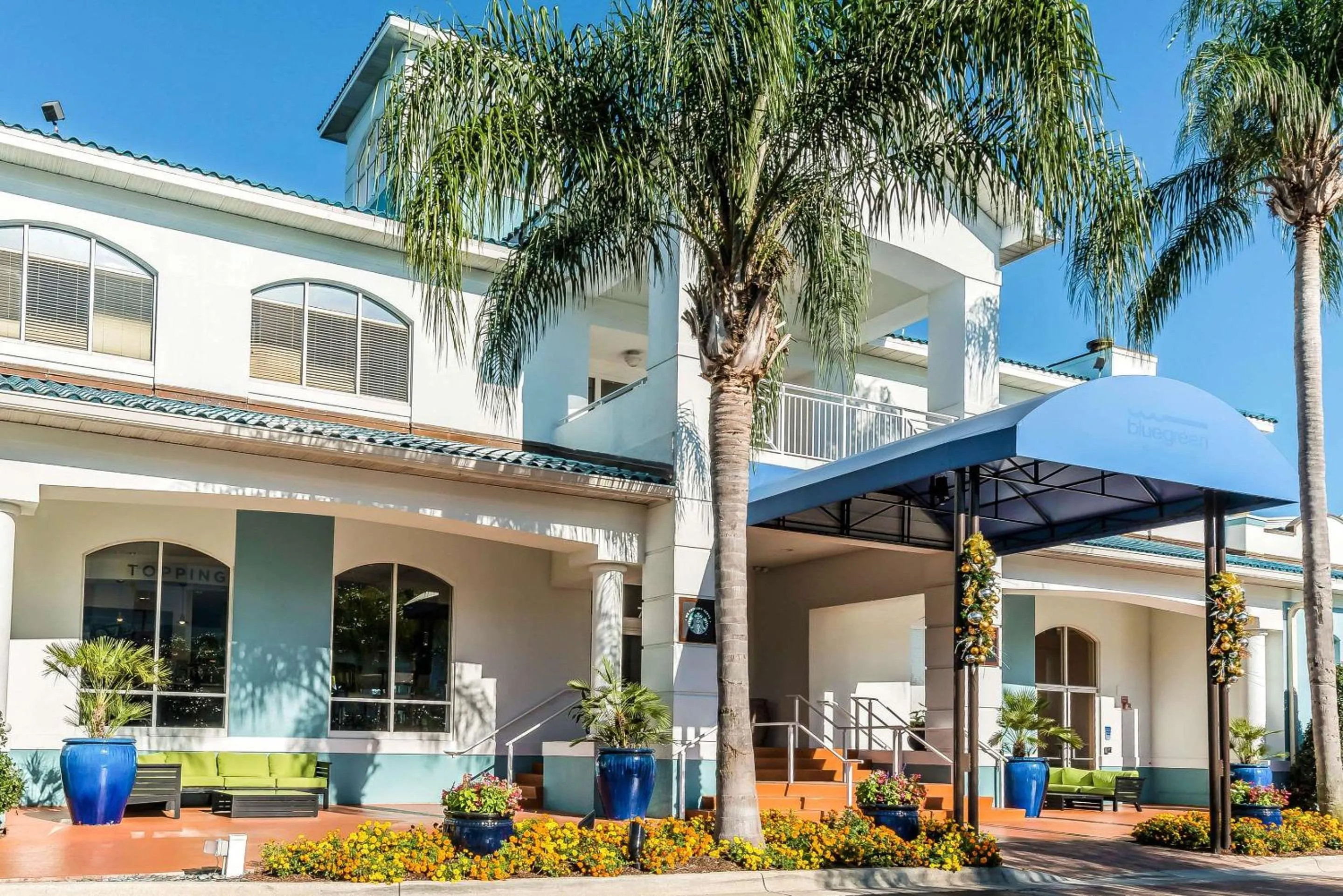 Property building in Bluegreen Vacations Fountains, an Ascend Collection Resort