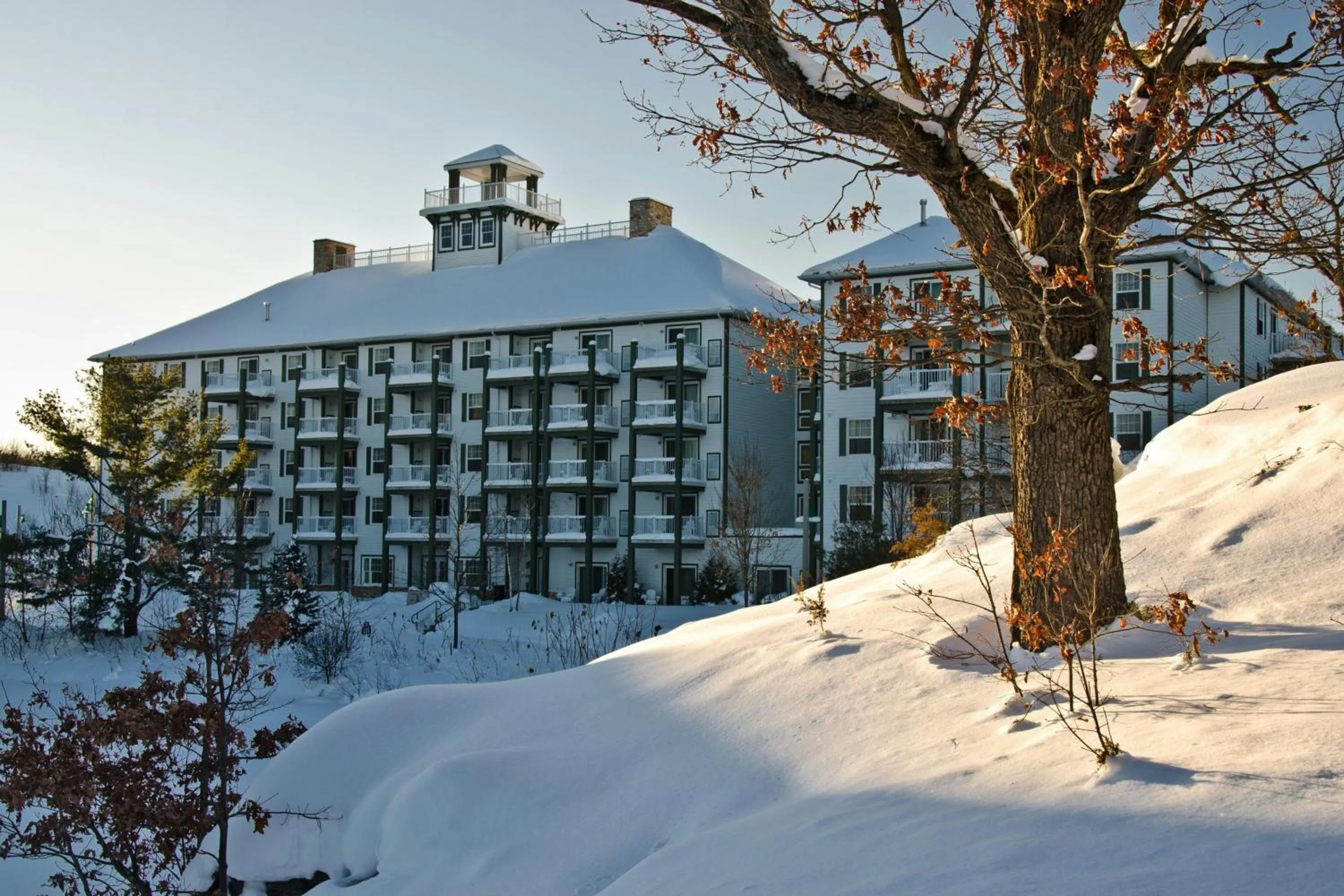 Property building in Residence Inn by Marriott Gravenhurst Muskoka Wharf