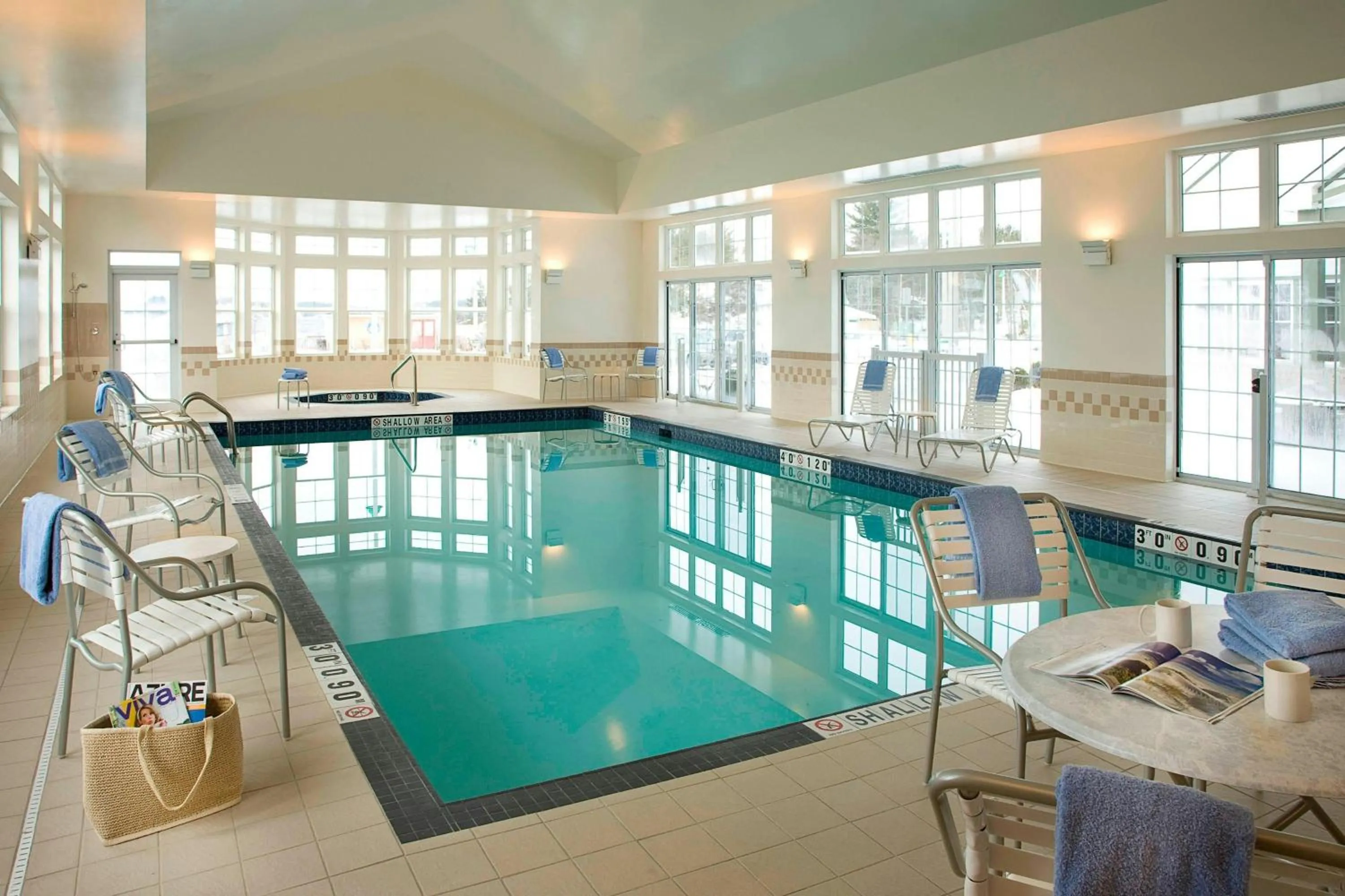 Swimming pool in Residence Inn by Marriott Gravenhurst Muskoka Wharf