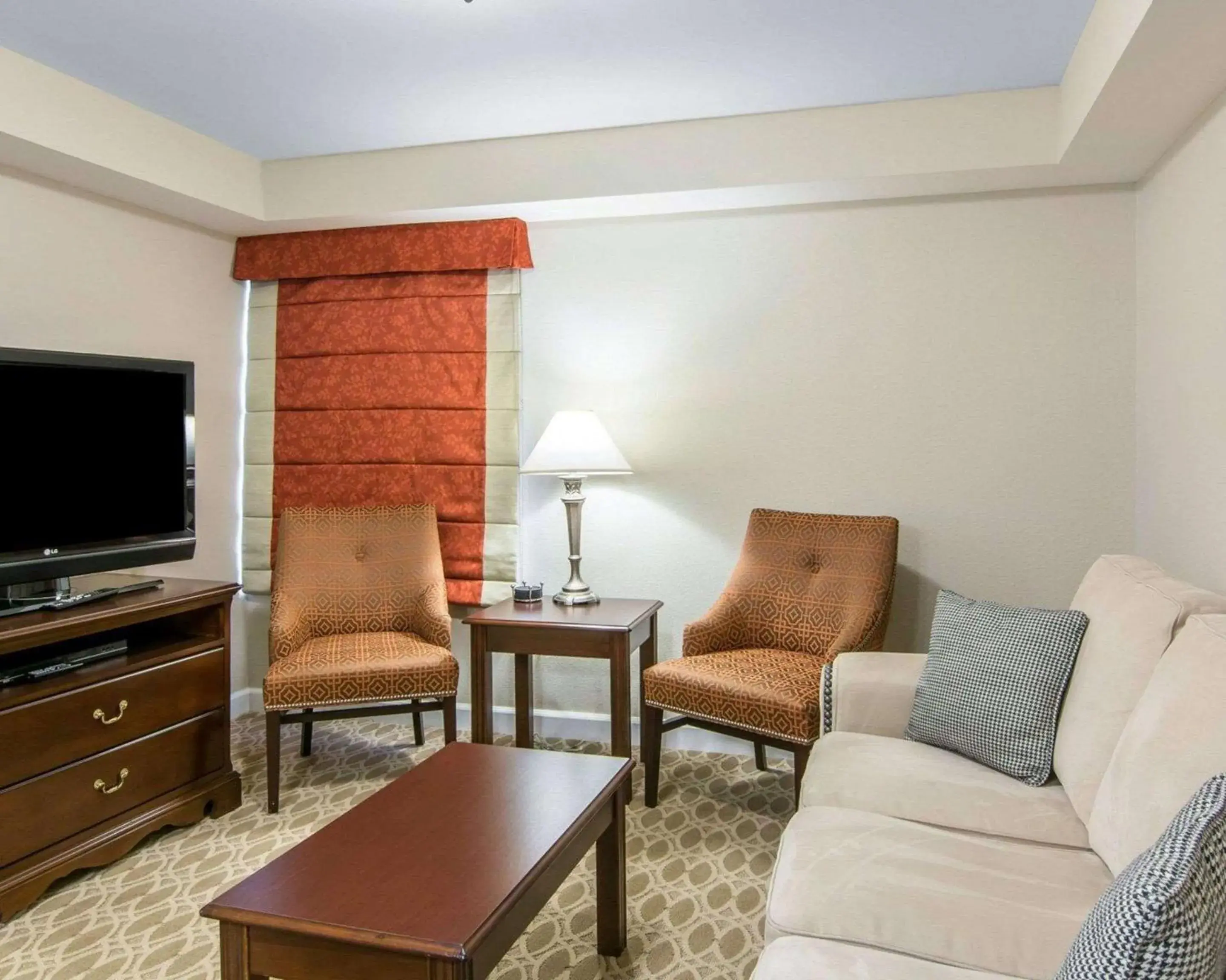 Bedroom, Seating Area in Bluegreen Vacations Patrick Henry Sqr, Ascend Resort Collection