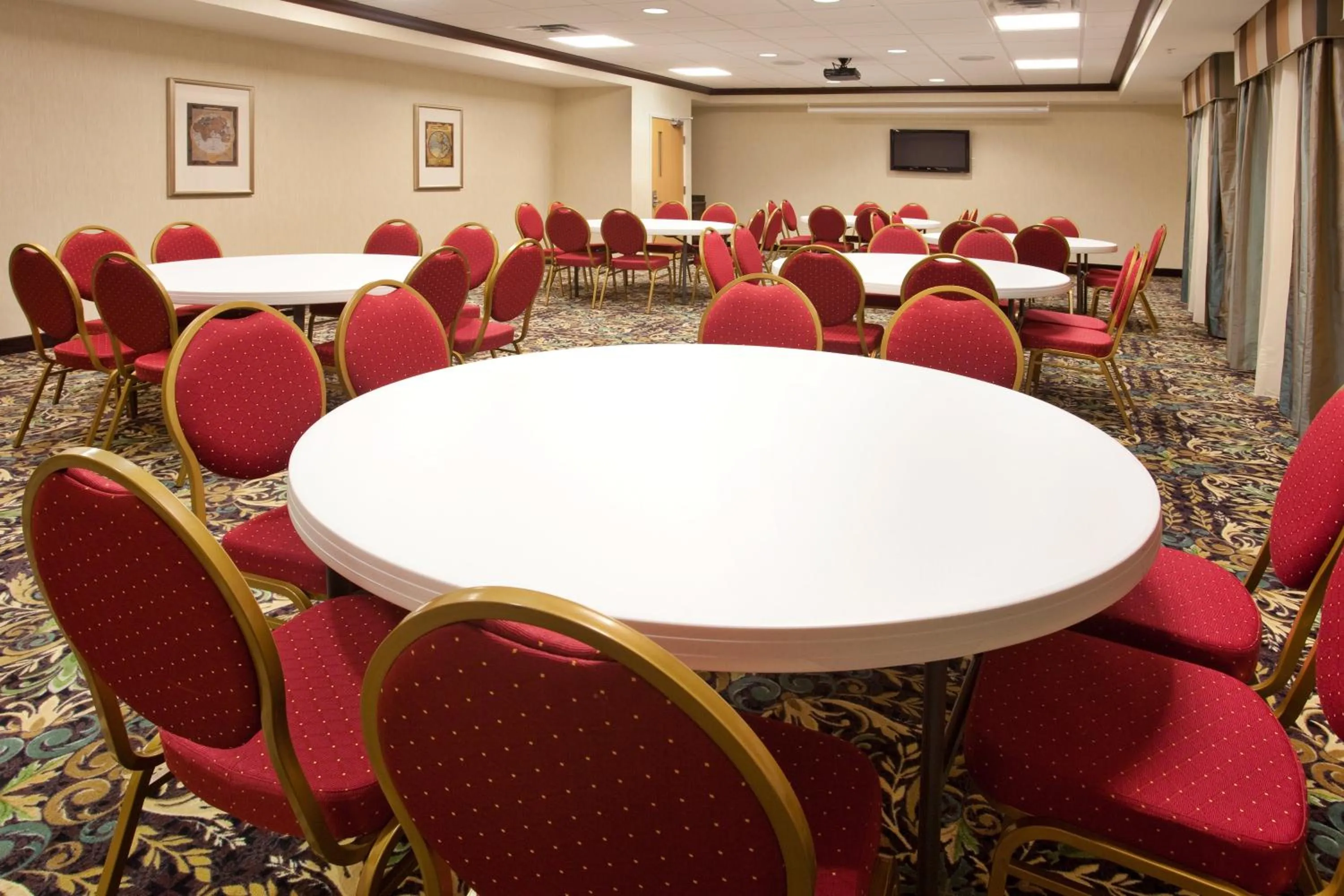 Meeting/conference room in Staybridge Suites Elkhart North by IHG