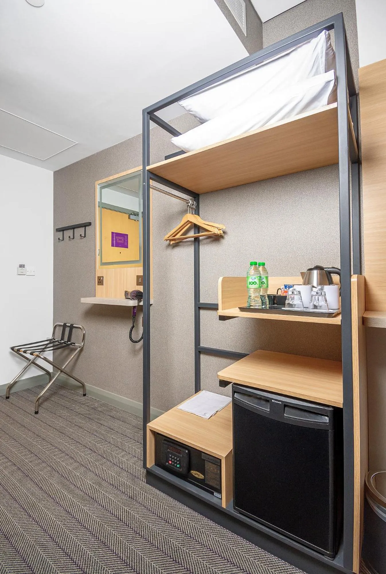 wardrobe, Bed in Premier Inn Dubai International Airport - An Emirates Group Company