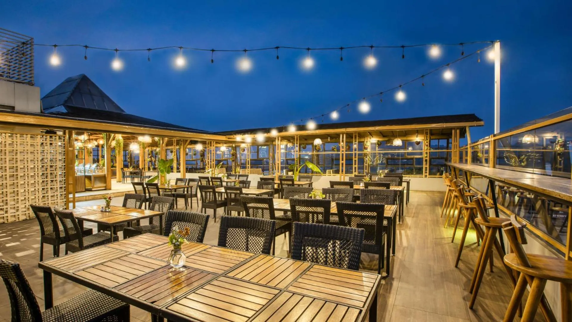 Lounge or bar in The Wujil Resort & Conventions