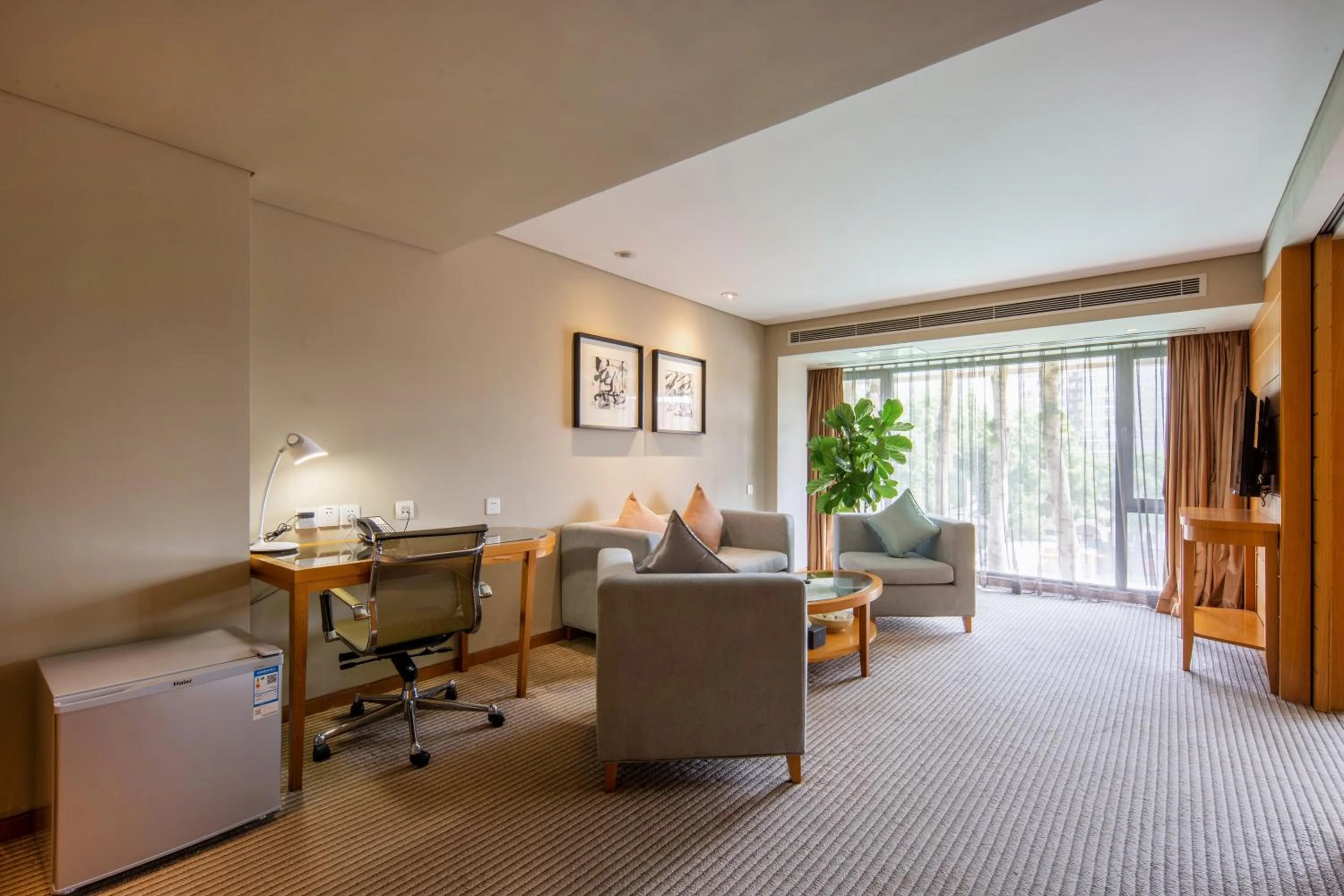 Living room, Seating Area in Gotel Capital