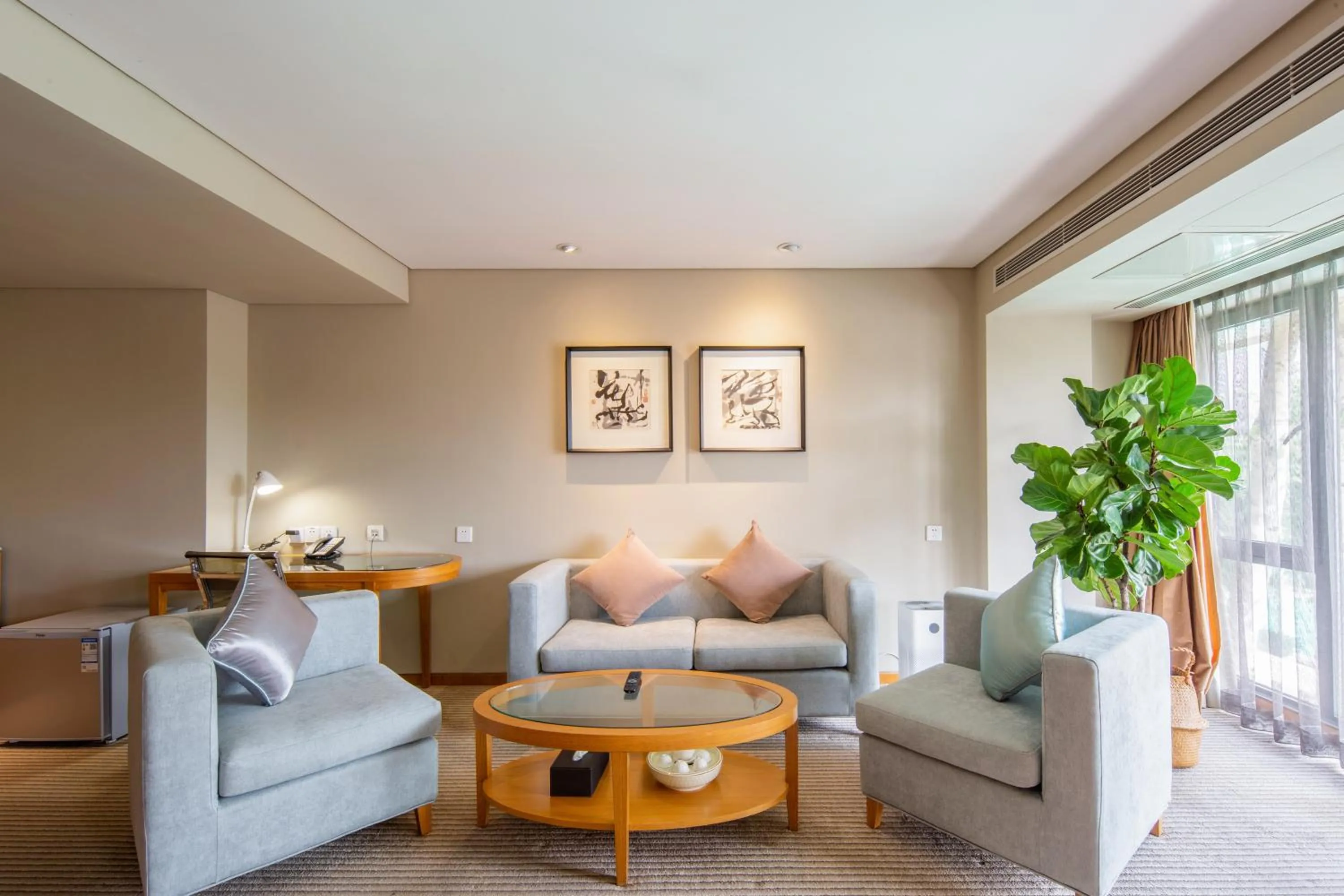 Guests, Seating Area in Gotel Capital