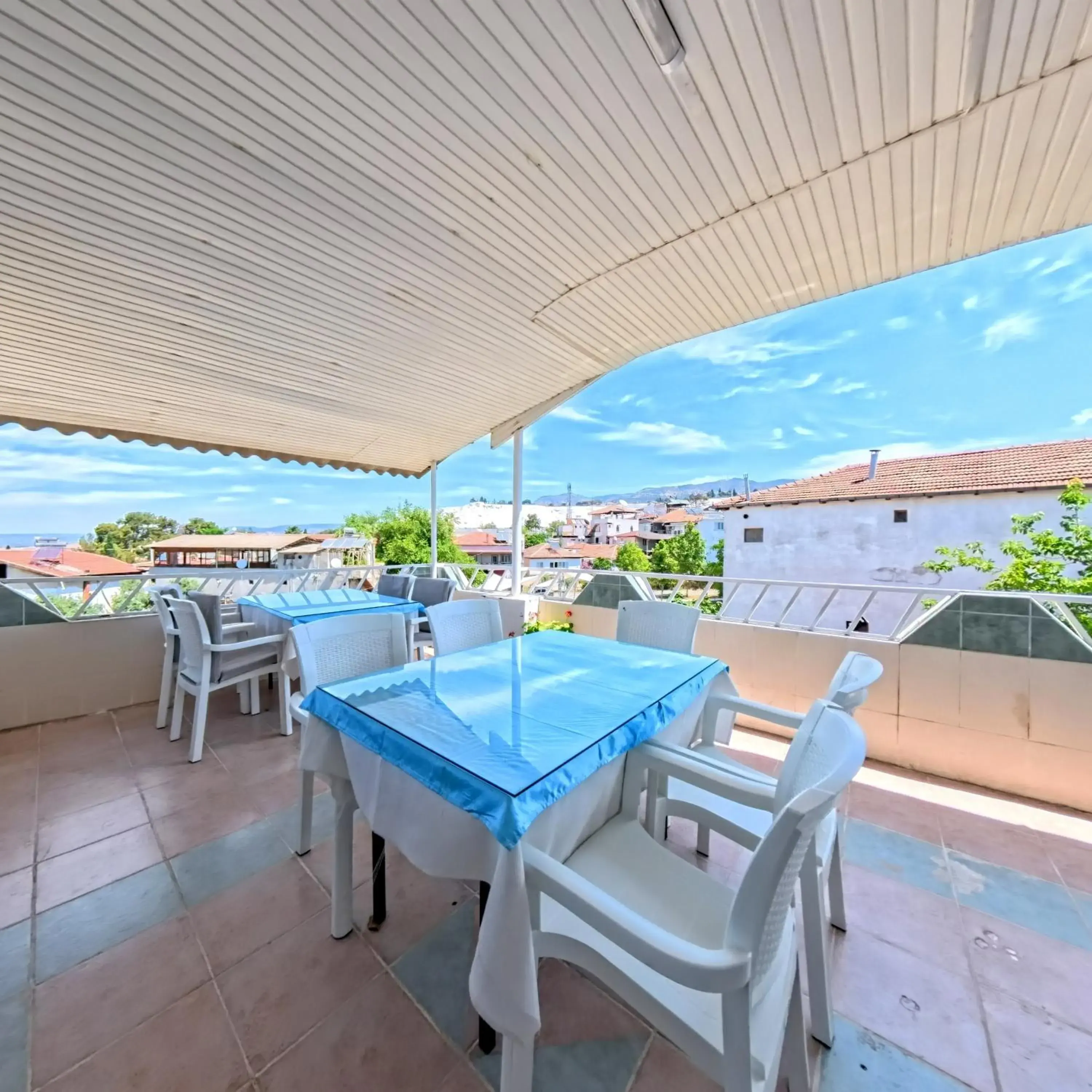 Restaurant/places to eat in Kervansaray Hotel Restaurant/places to eat in Kervansaray Hotel