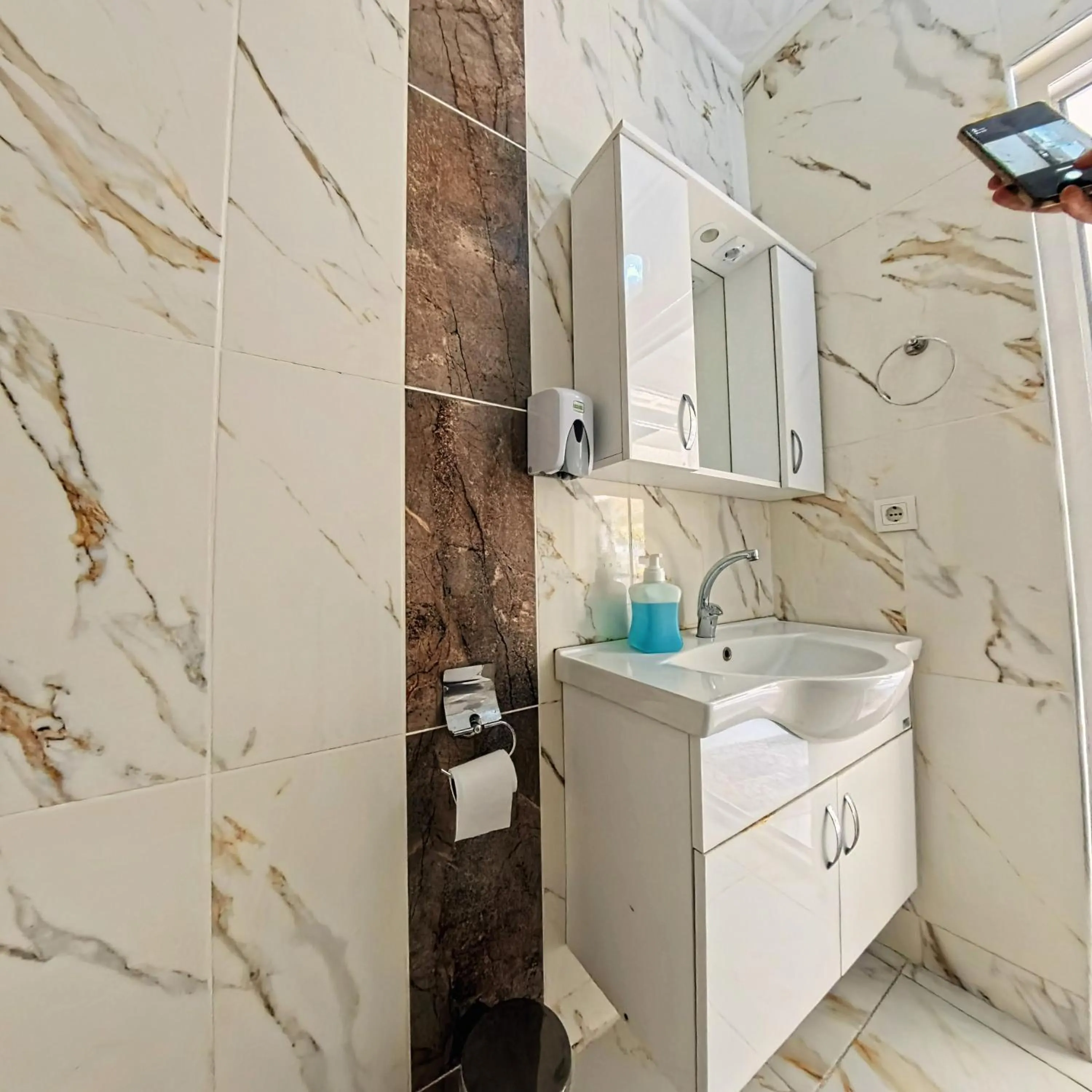 Shower in Kervansaray Hotel