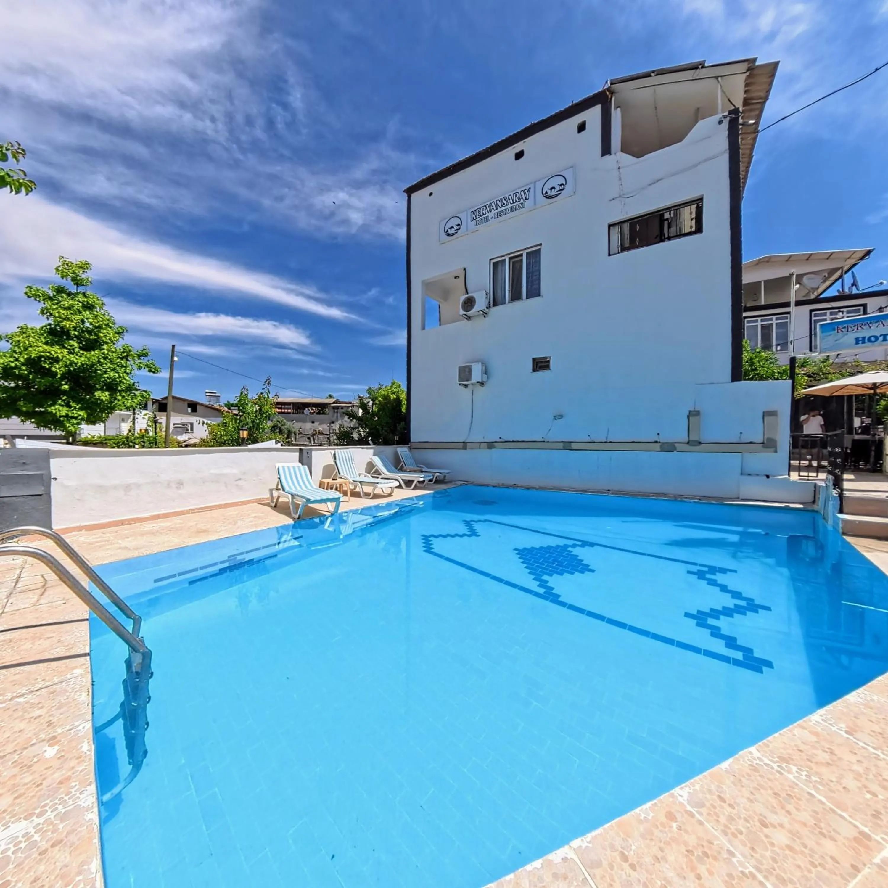 Swimming pool in Kervansaray Hotel