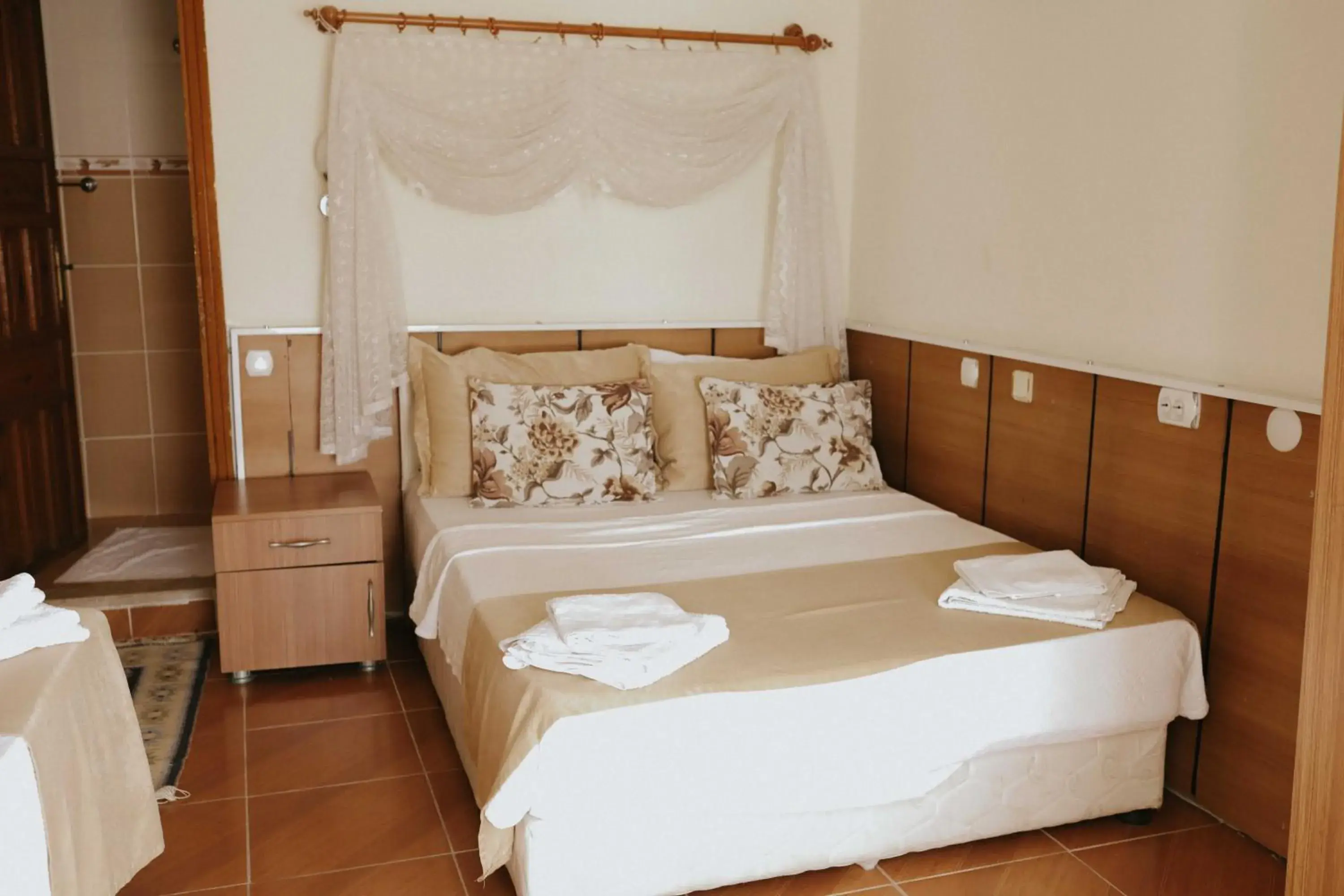 Bed in Kervansaray Hotel Bed in Kervansaray Hotel