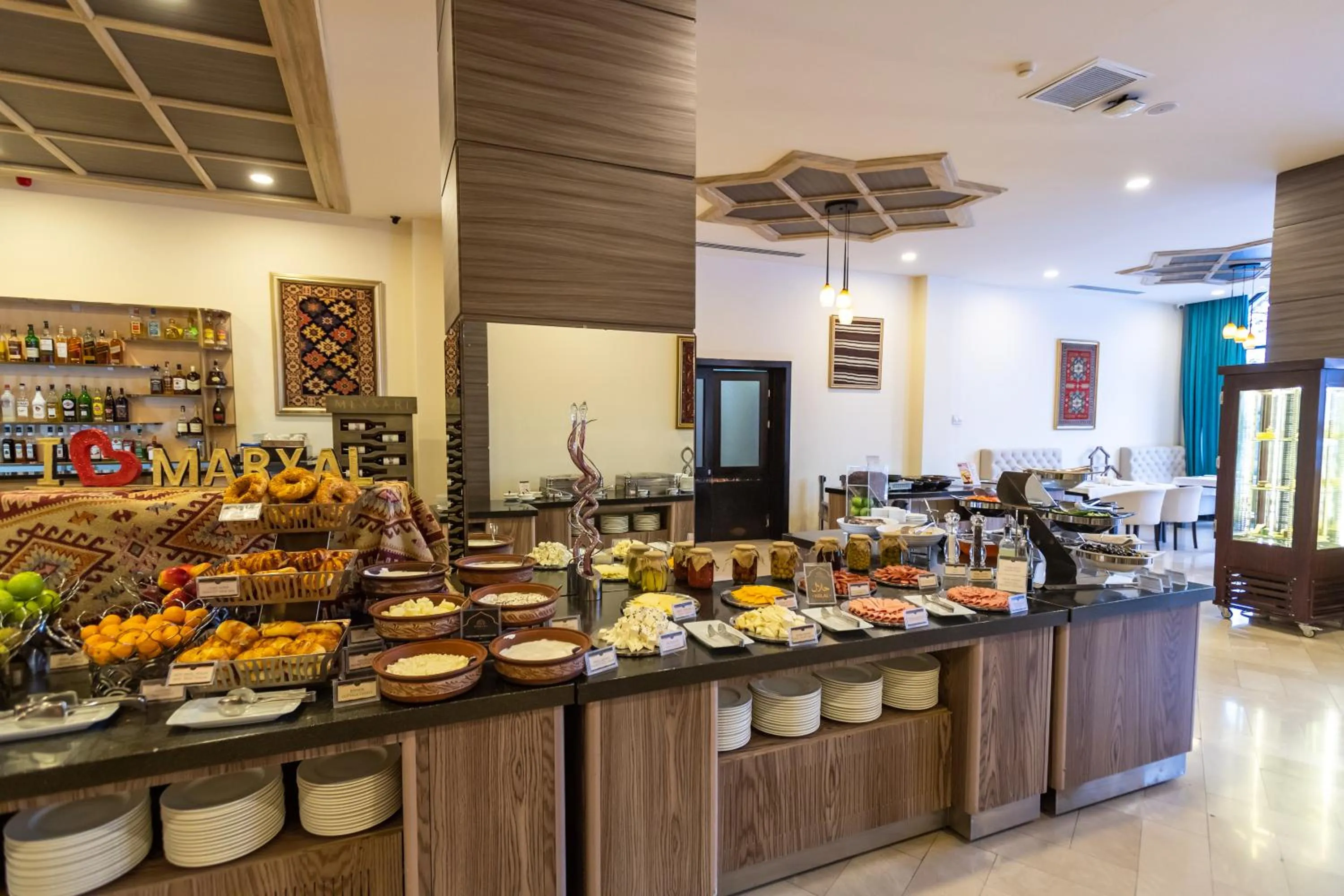 Restaurant/places to eat in Marxal Resort & Spa