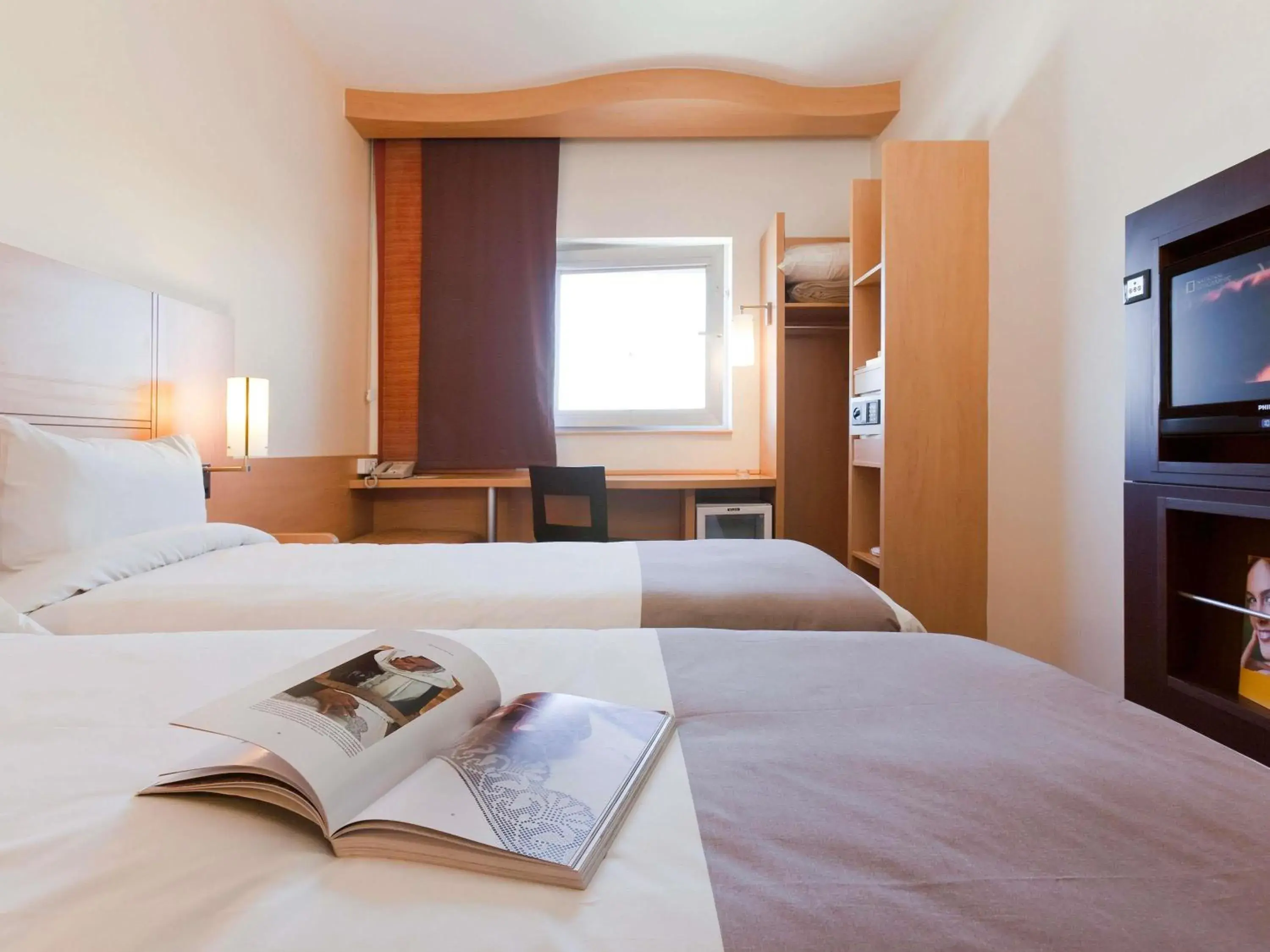 Bedroom, Bed in Ibis Gaziantep Bedroom, Bed in Ibis Gaziantep