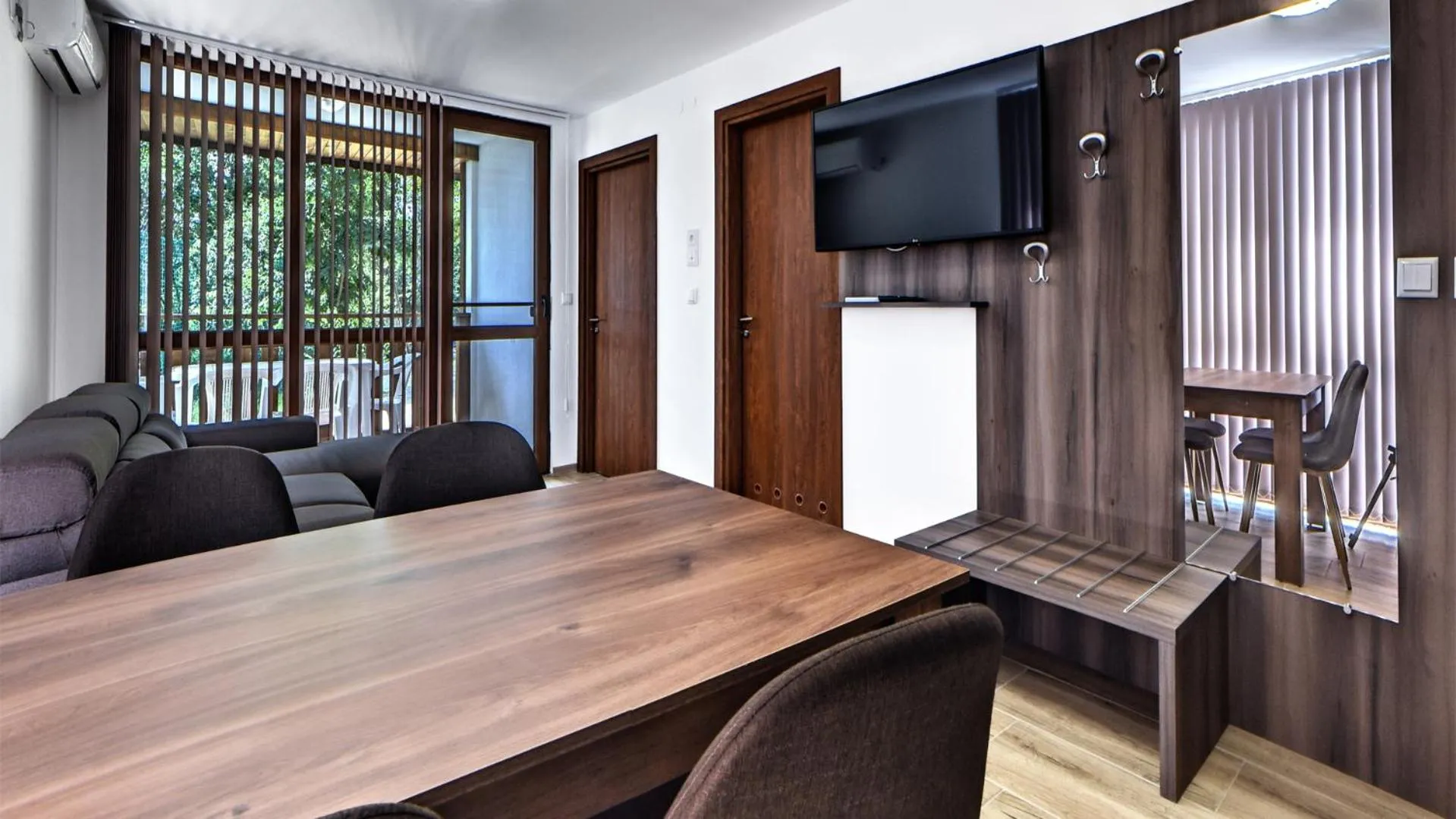 Communal lounge/ TV room in Complex Fichoza