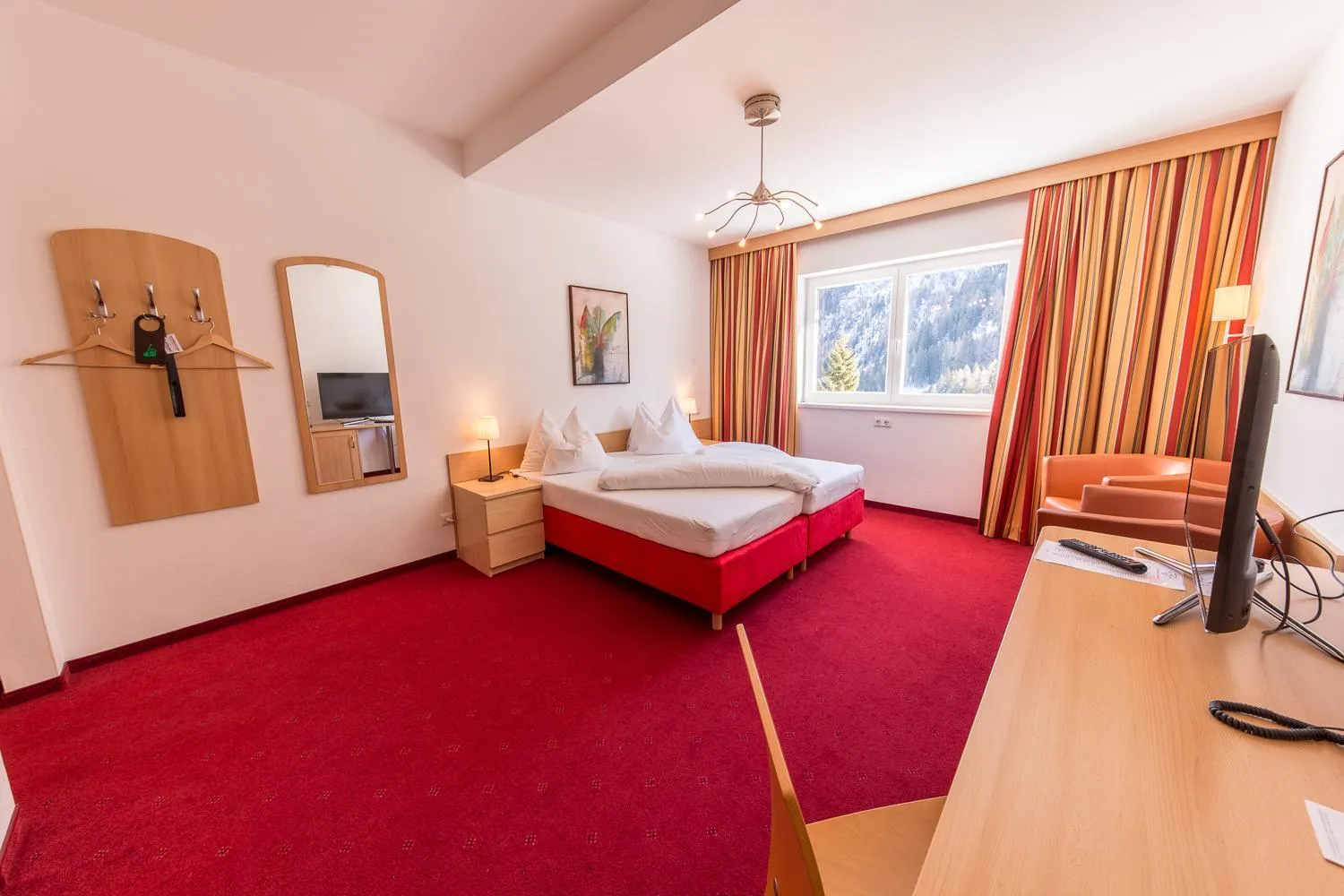 Photo of the whole room, Bed in Hotel Karl Schranz