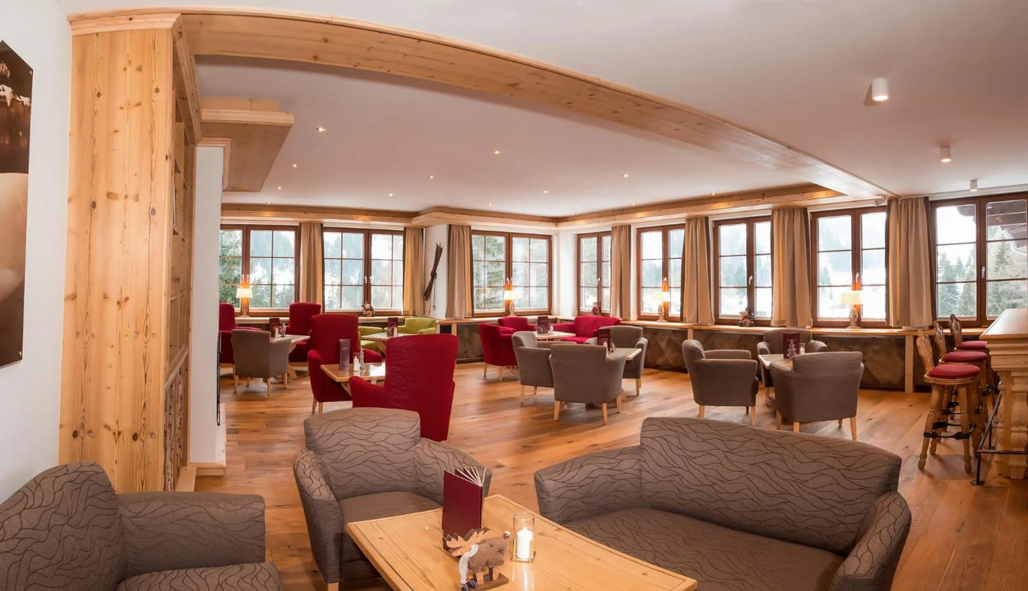 Lounge or bar in Hotel Karl Schranz