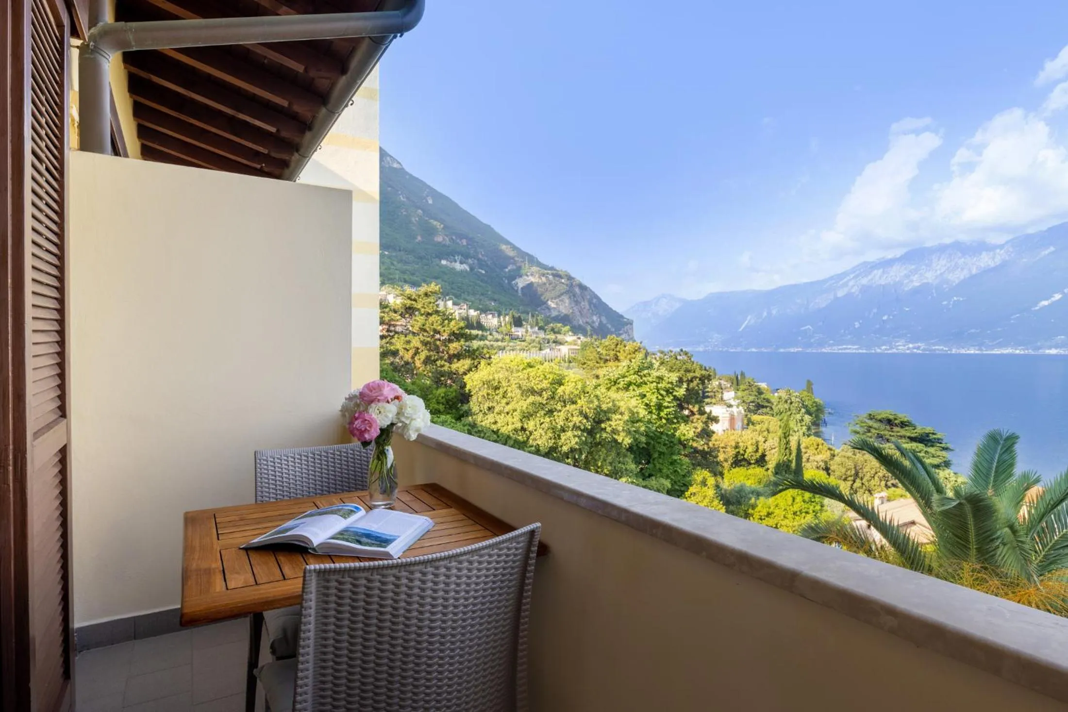 Natural landscape in Hotel Meandro - Lake View