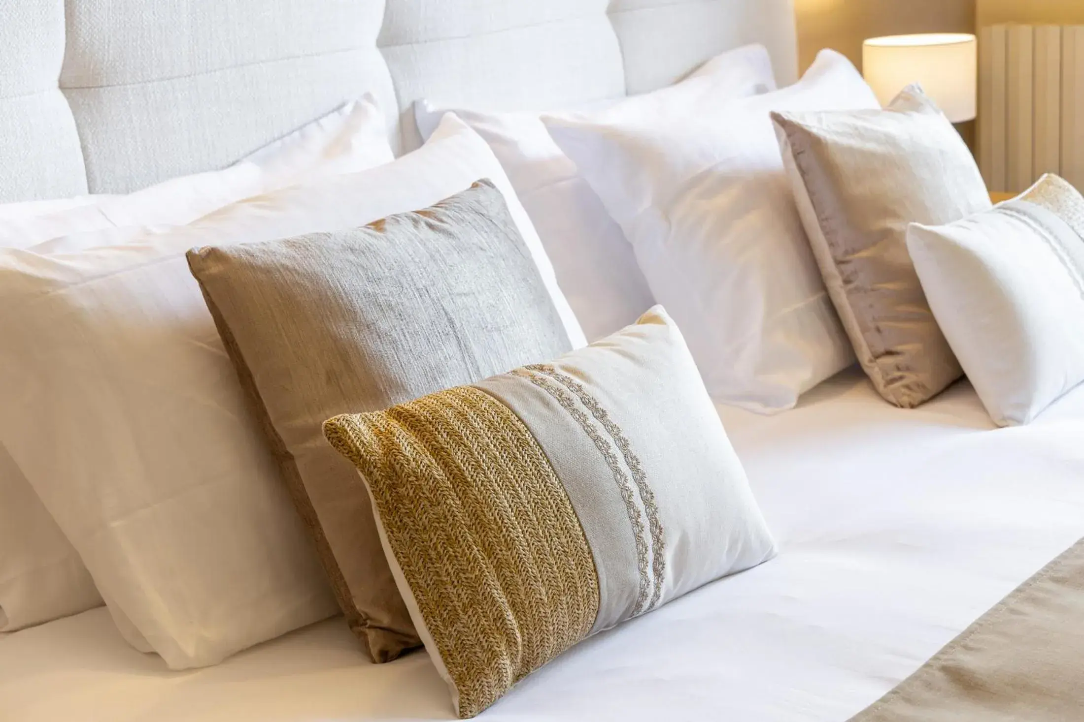 Bed in Hotel Meandro - Lake View Bed in Hotel Meandro - Lake View