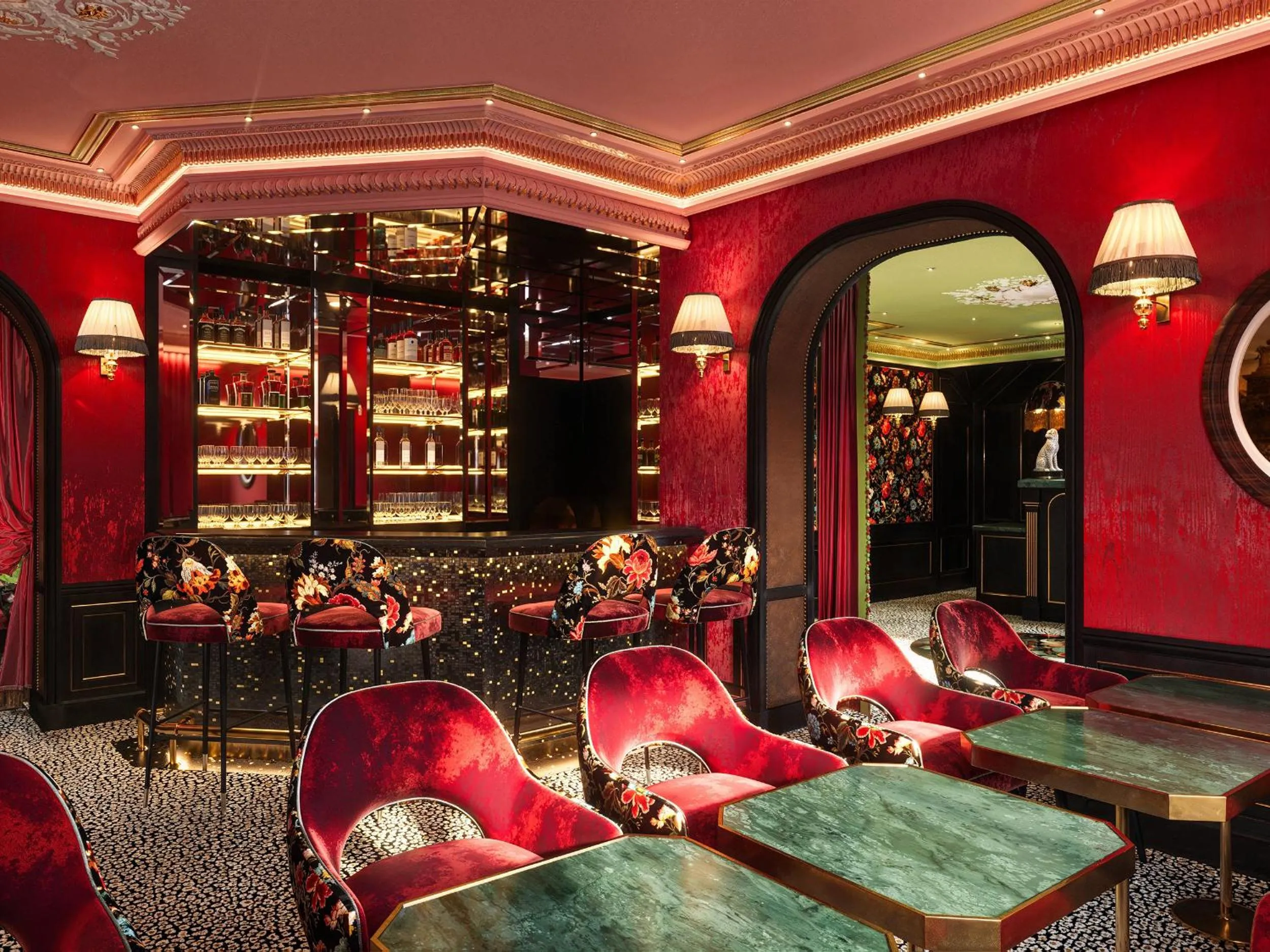 Lounge or bar in Grand Tonic hôtel & SPA Paris