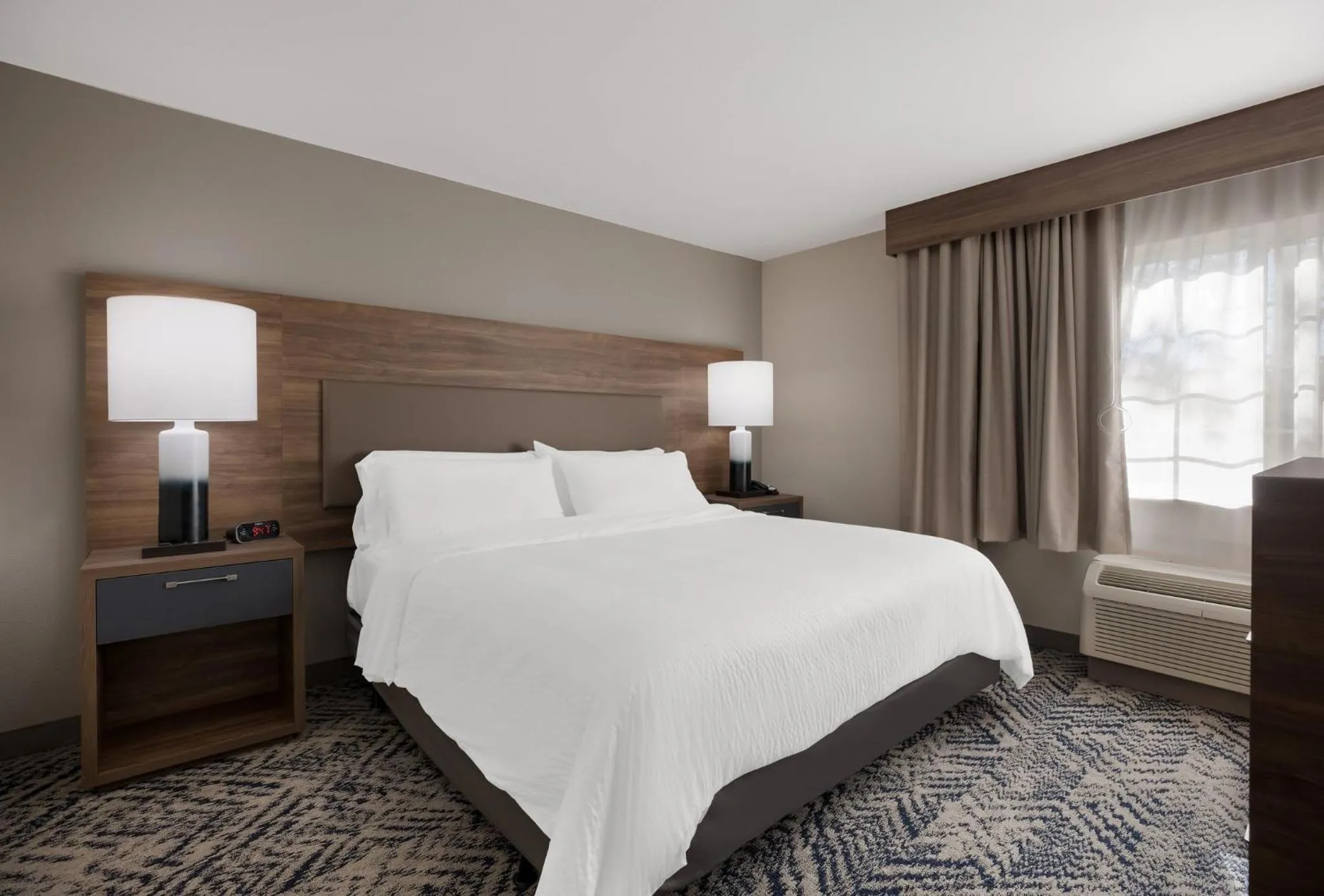 Photo of the whole room, Bed in Candlewood Suites Lafayette - River Ranch by IHG