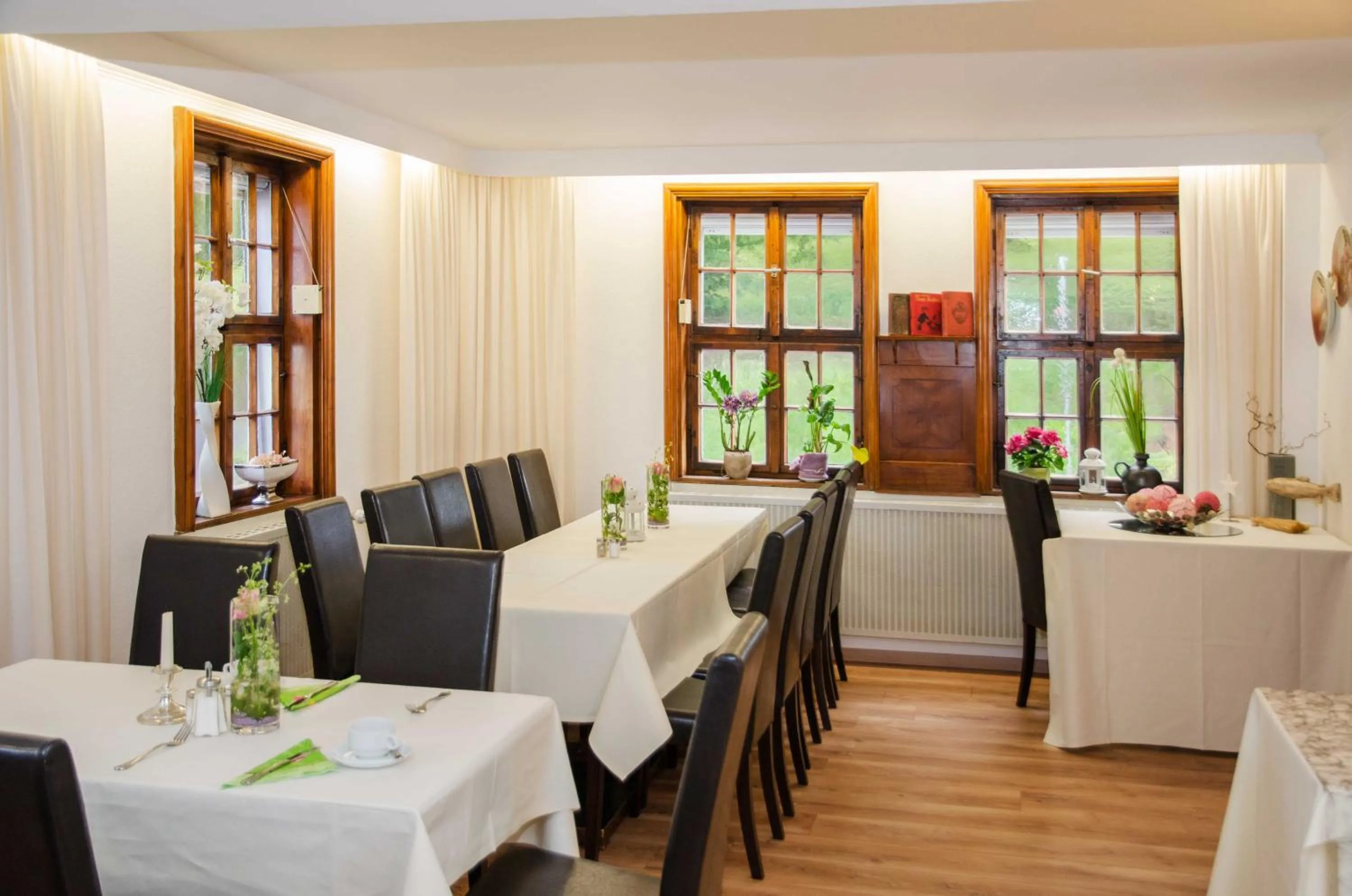 Restaurant/places to eat in Apart Hotel Paradies