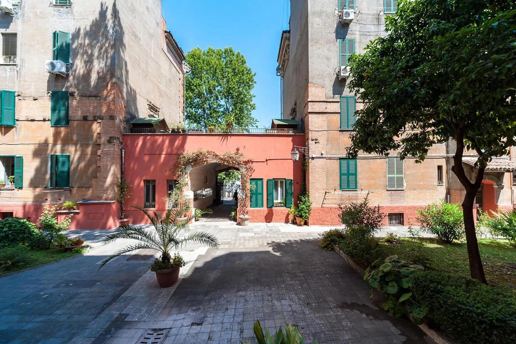 Property building in Guesthouse Pop