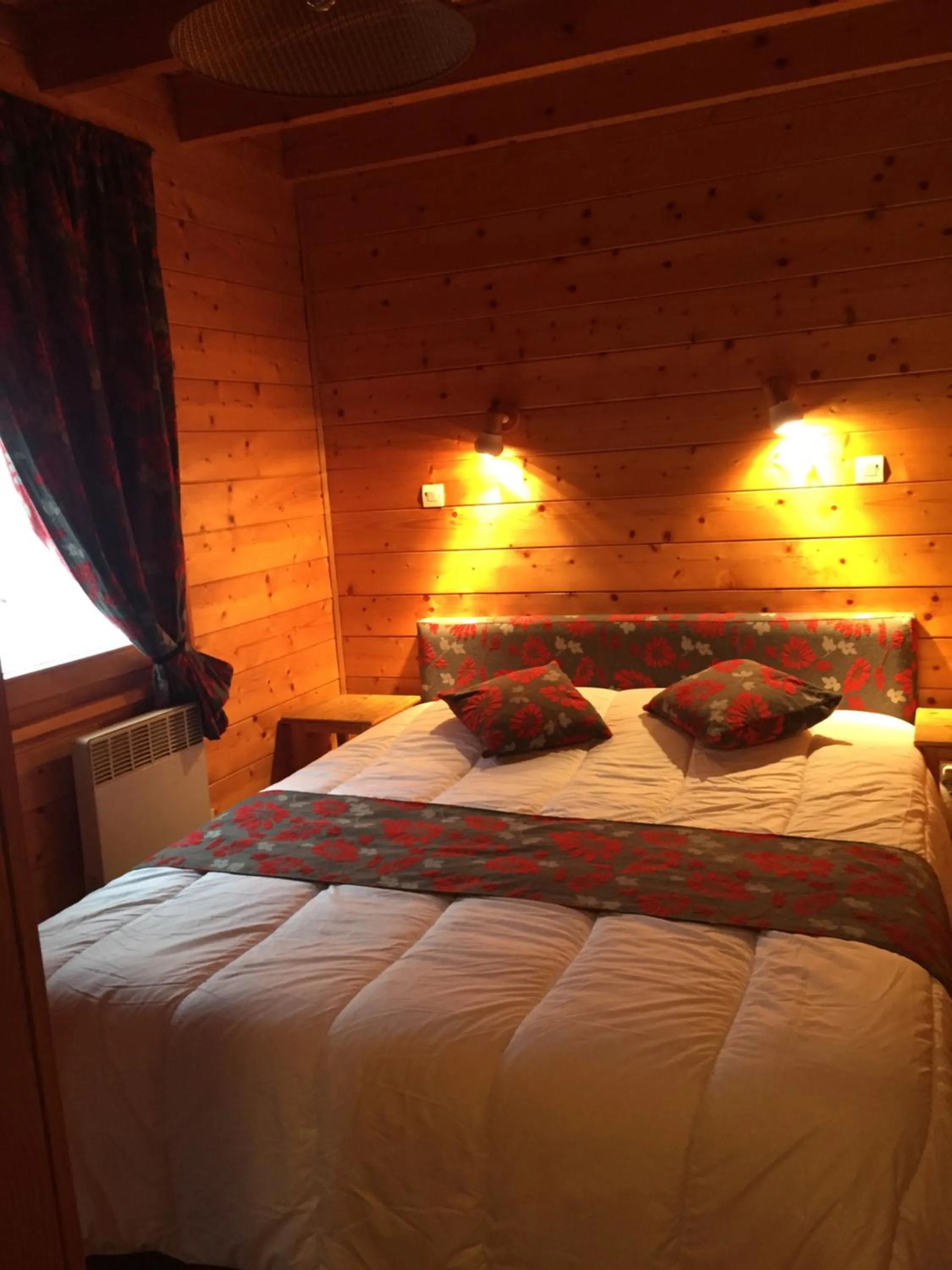 Bed in Les Bruyeres wi fi