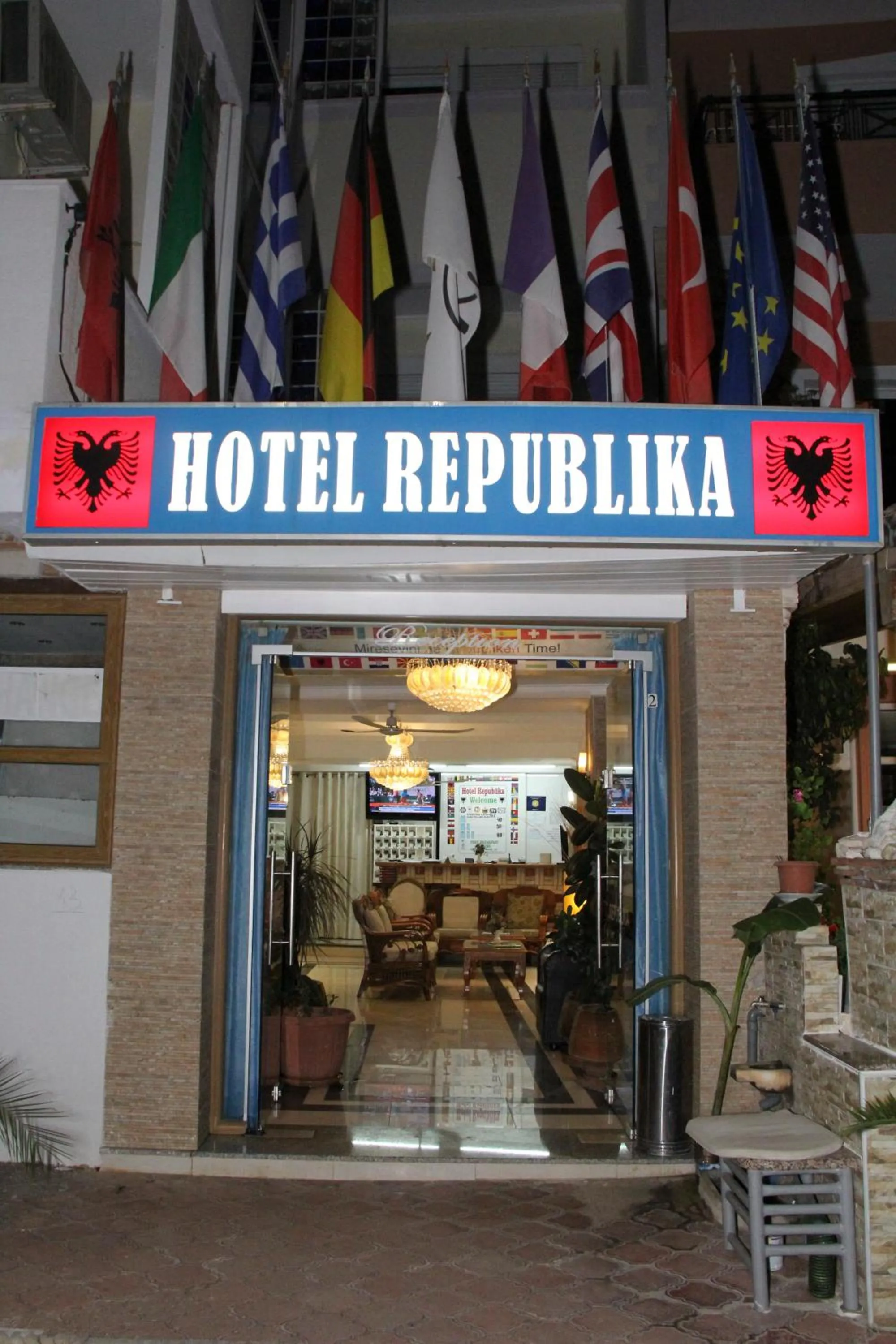 Republika Hotel