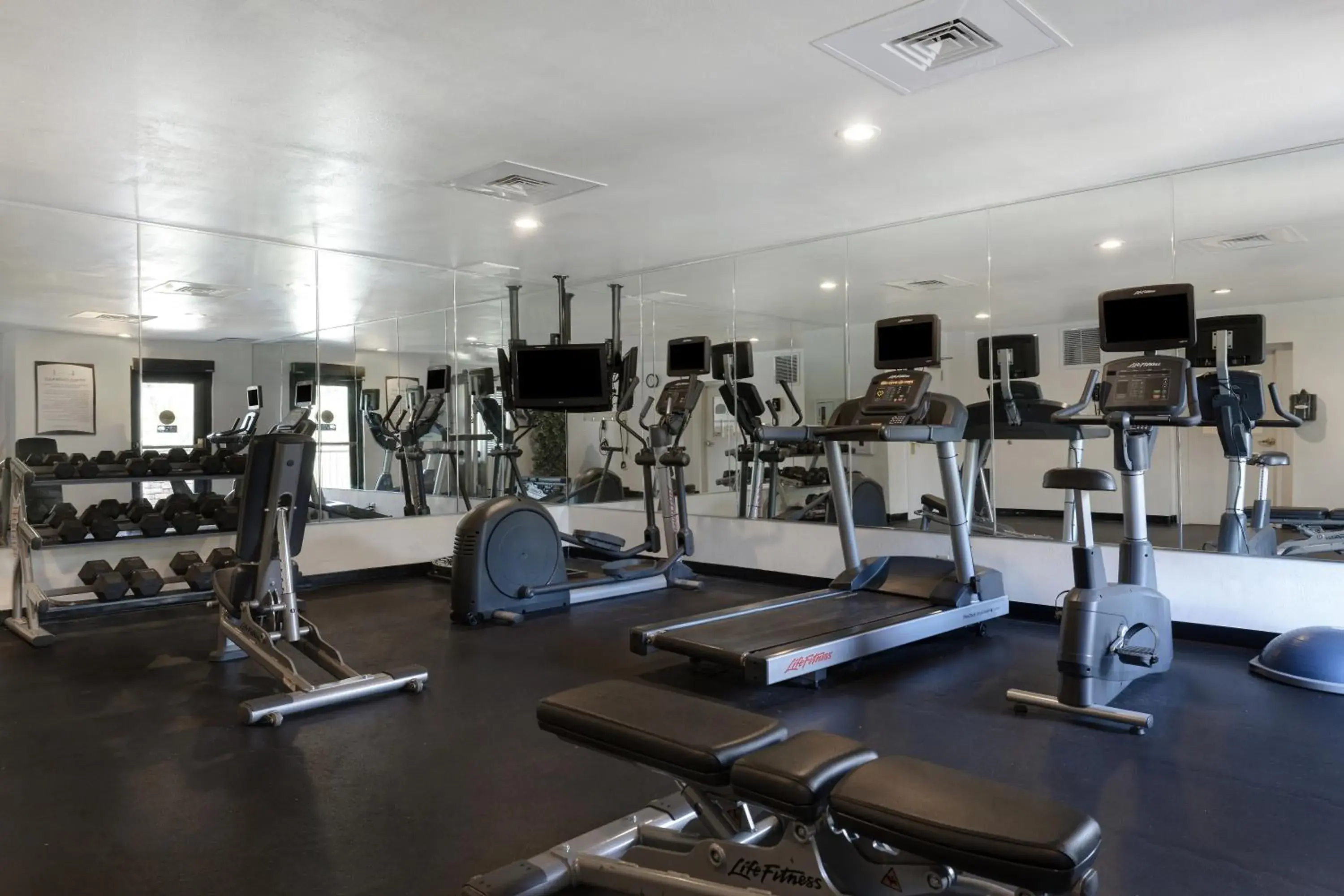 Fitness centre/facilities in Staybridge Suites Tallahassee I-10 East by IHG Fitness centre/facilities in Staybridge Suites Tallahassee I-10 East by IHG