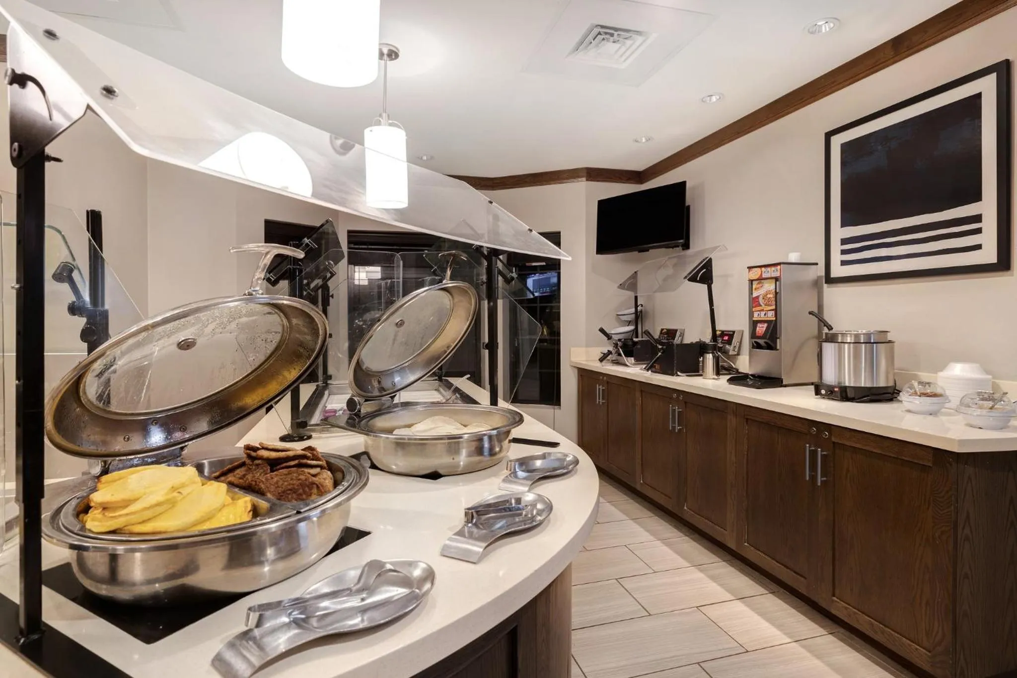 Breakfast in Staybridge Suites Tallahassee I-10 East by IHG