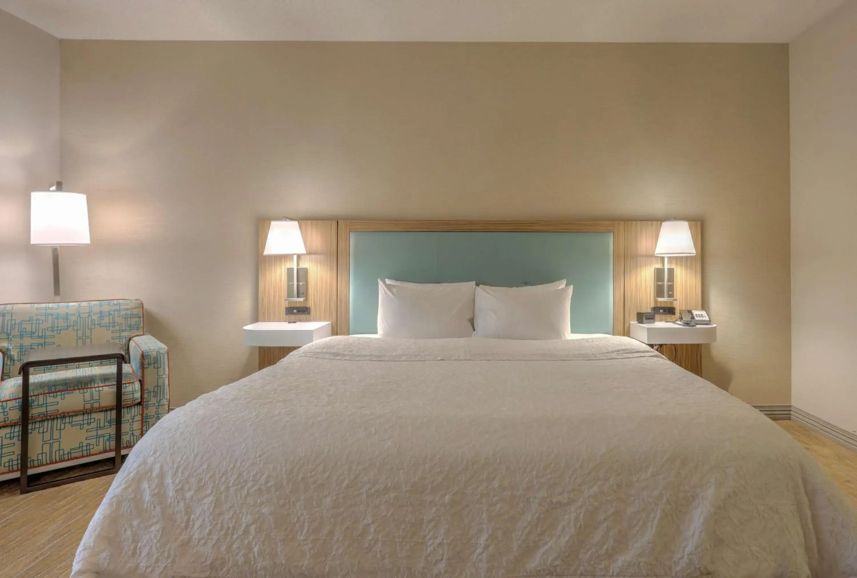 Bed in Hampton Inn Batavia Bed in Hampton Inn Batavia