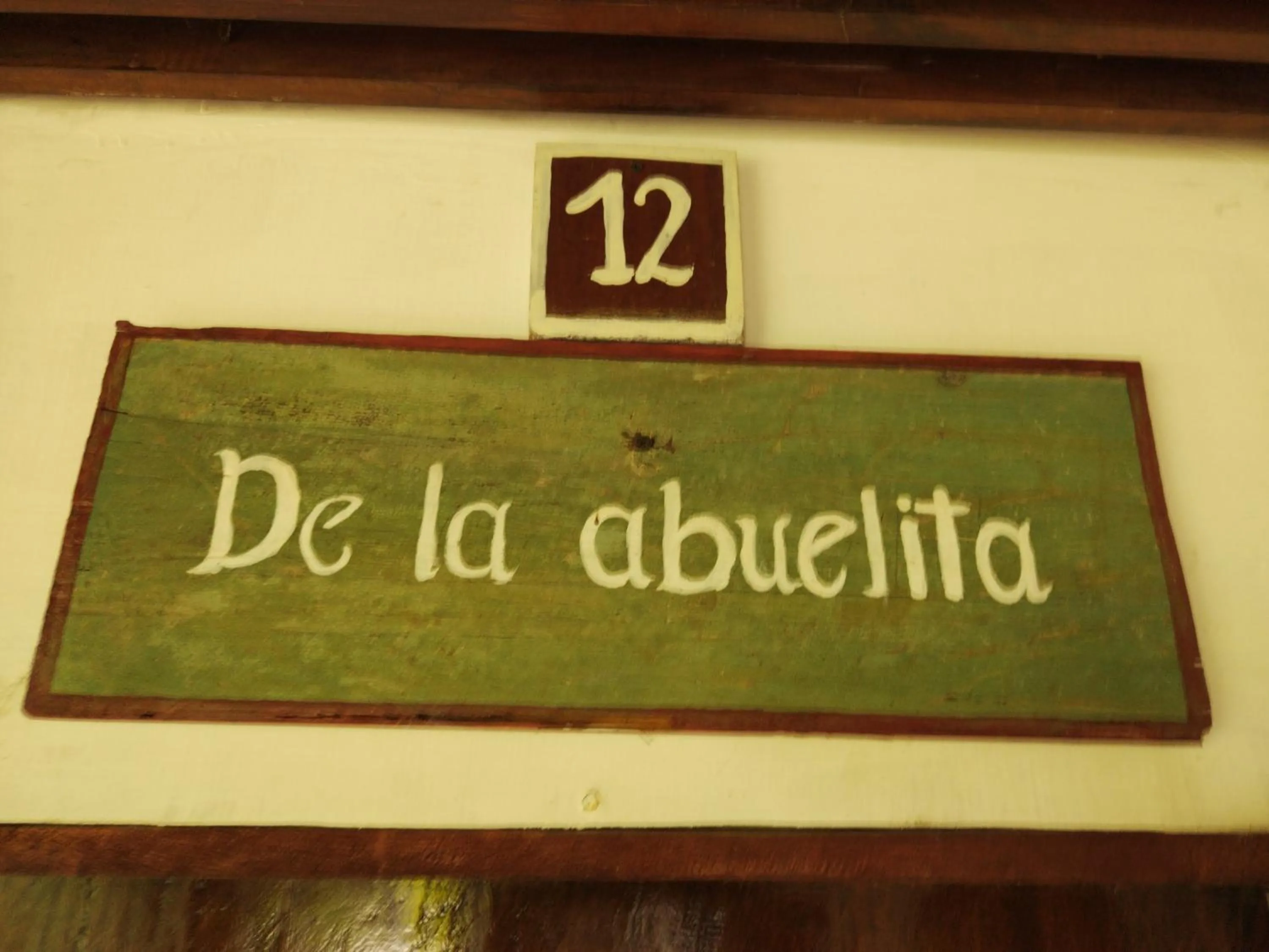 Text overlay in Hotel Casa Chapultepec