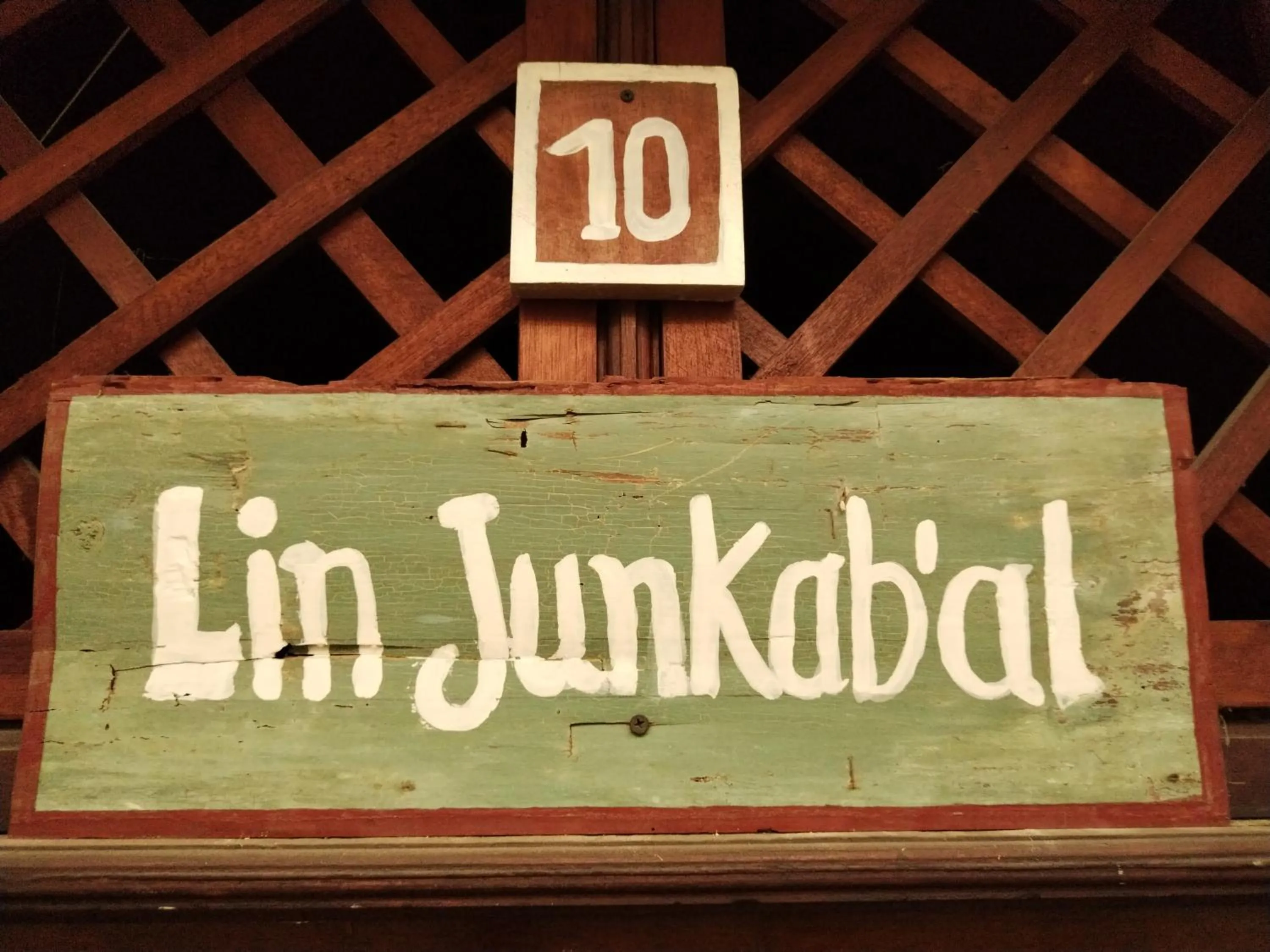 Text overlay in Hotel Casa Chapultepec