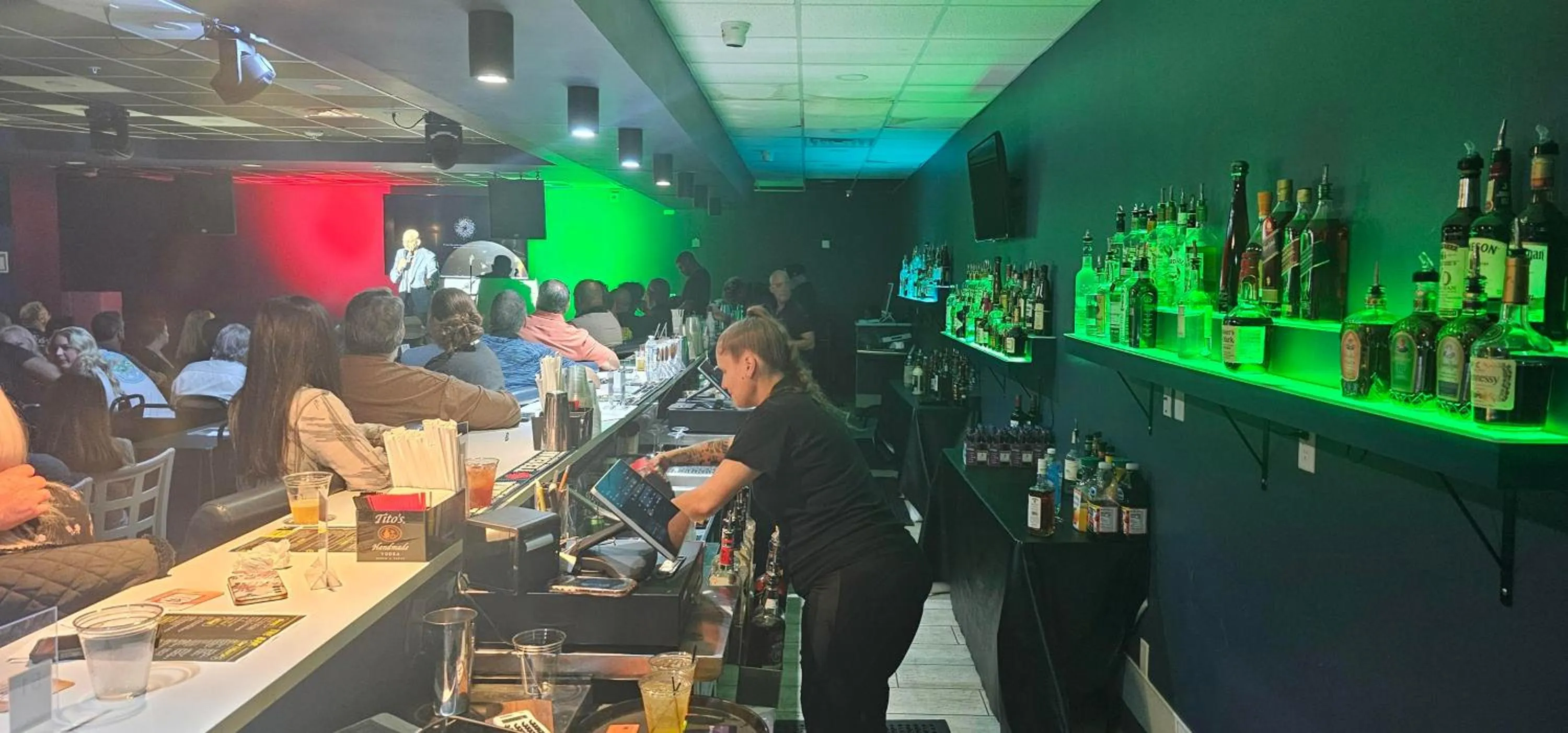 Restaurant/places to eat in Opal Hotel & Suites