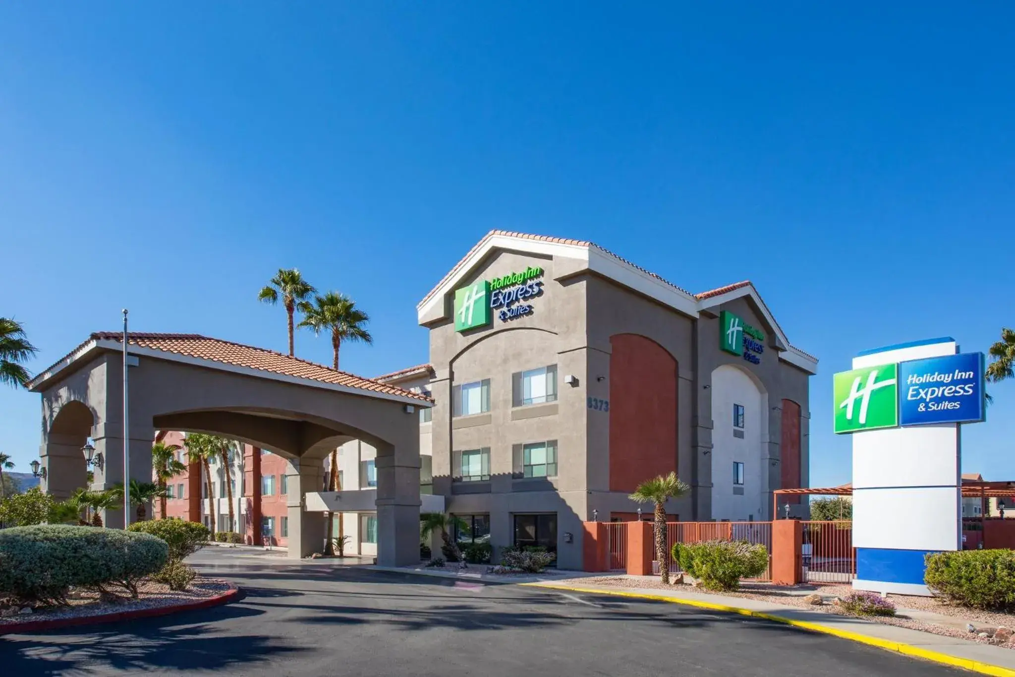 Property building in Holiday Inn Express & Suites Tucson North - Marana, by IHG Property building in Holiday Inn Express & Suites Tucson North - Marana, by IHG