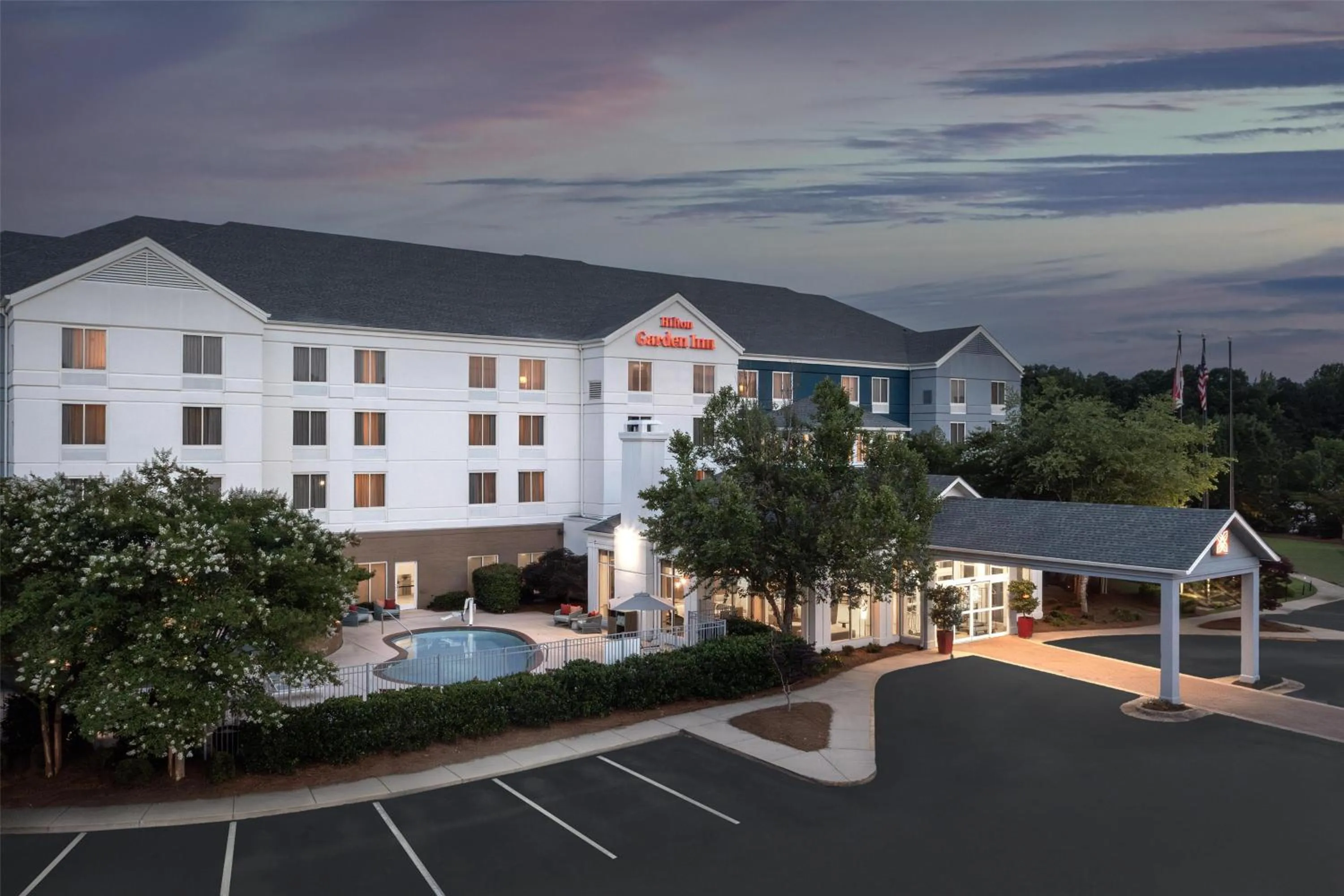 Property building in Hilton Garden Inn Auburn/Opelika