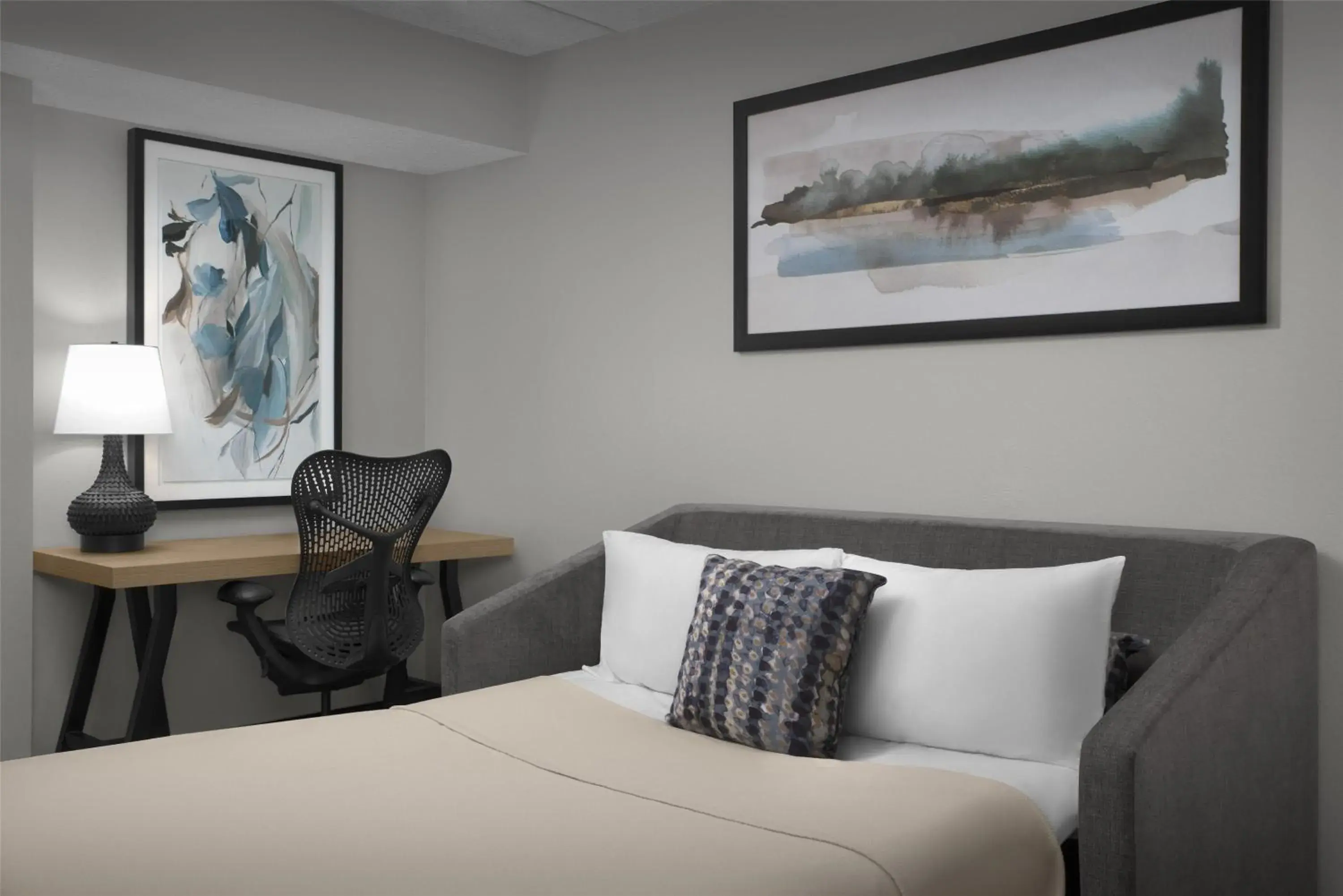 Junior Suite with Two Queen Beds in Hilton Garden Inn Auburn/Opelika Junior Suite with Two Queen Beds in Hilton Garden Inn Auburn/Opelika