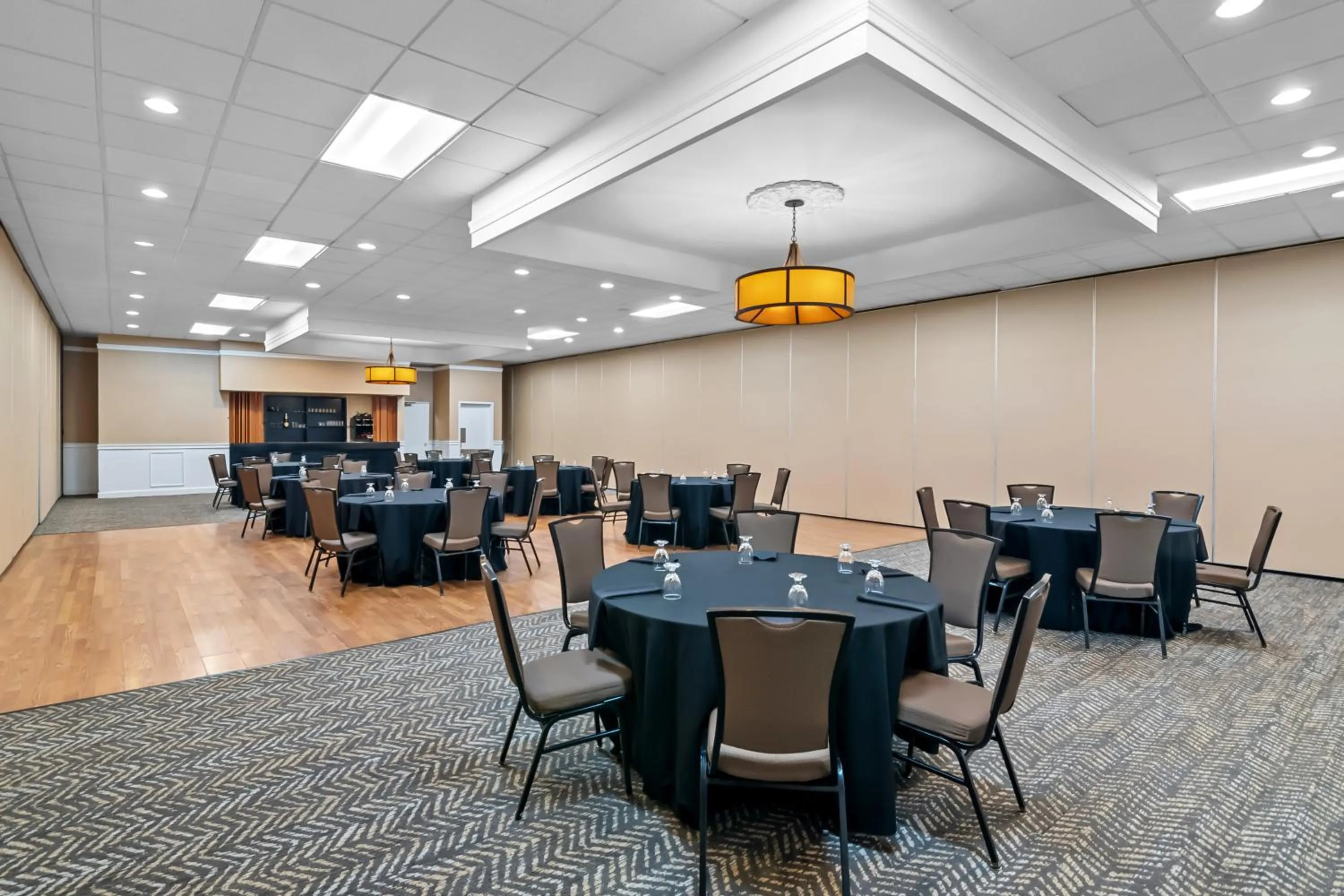 Banquet/Function facilities in Clarion Inn North Haven - New Haven North