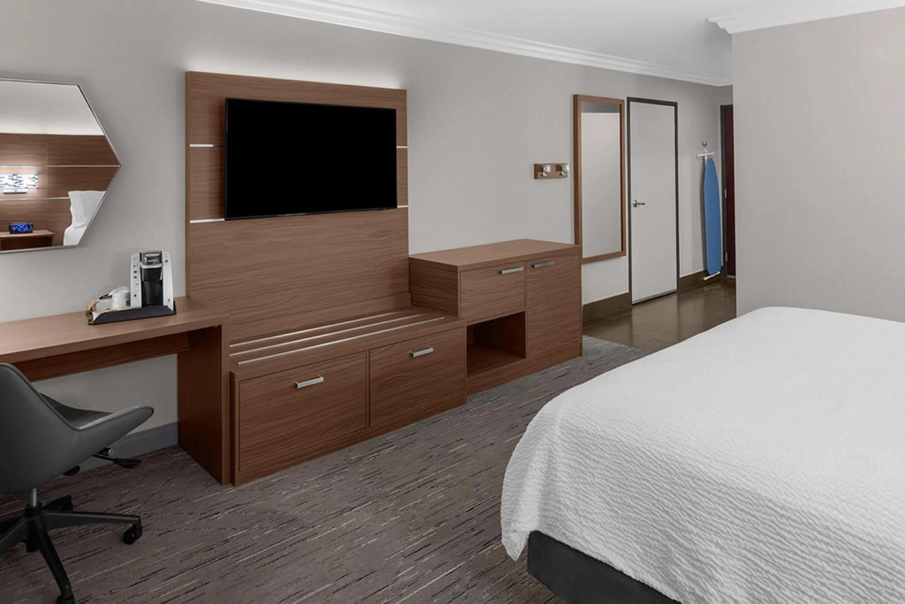 Photo of the whole room, Bed in Holiday Inn Express Hotel & Suites Twentynine Palms by IHG