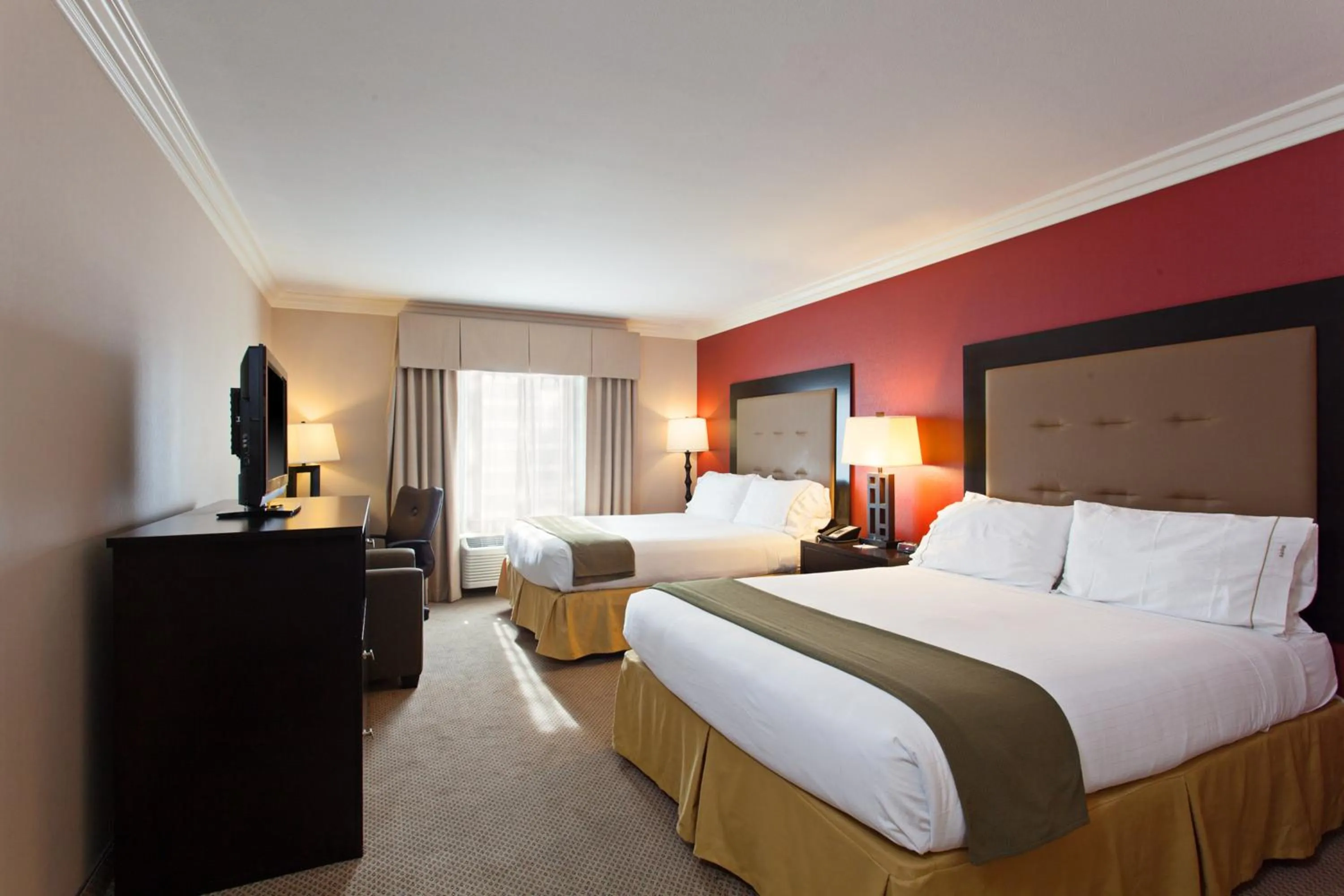 Photo of the whole room, Bed in Holiday Inn Express Hotel & Suites Twentynine Palms by IHG