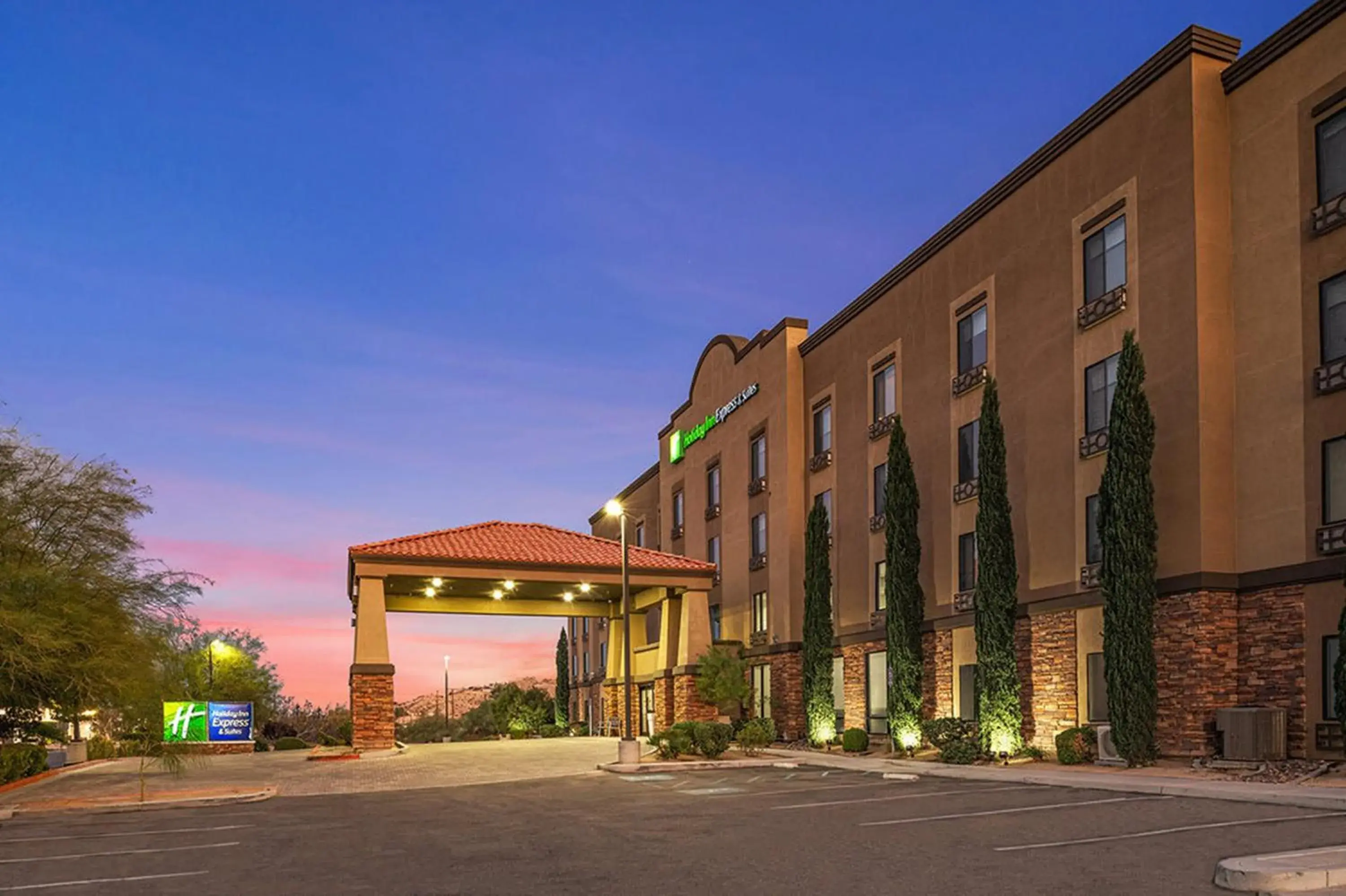 Property building in Holiday Inn Express Hotel & Suites Twentynine Palms by IHG Property building in Holiday Inn Express Hotel & Suites Twentynine Palms by IHG