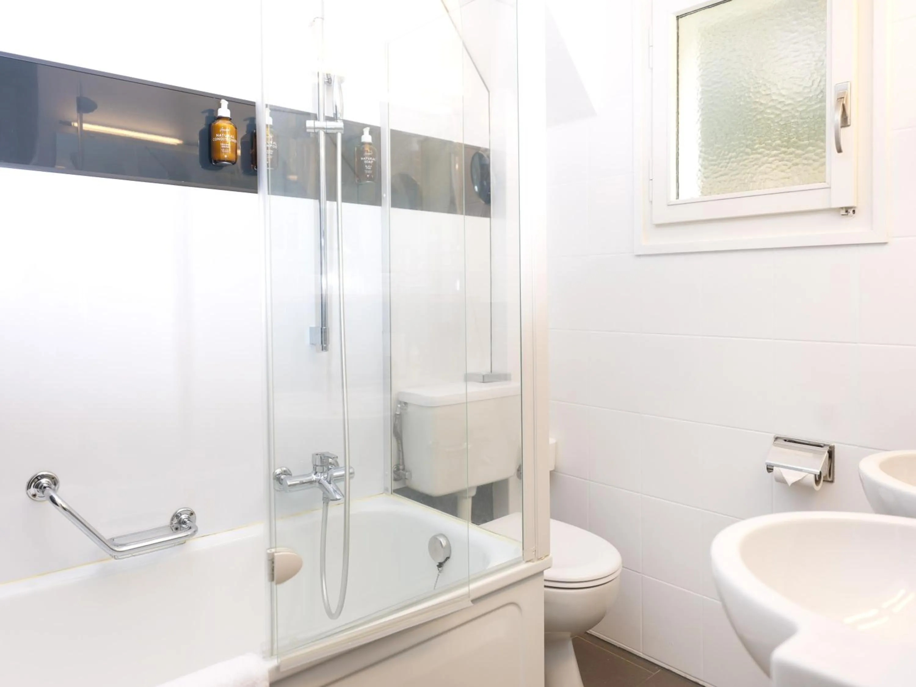 Bathroom in Beausite Park Hotel & Spa