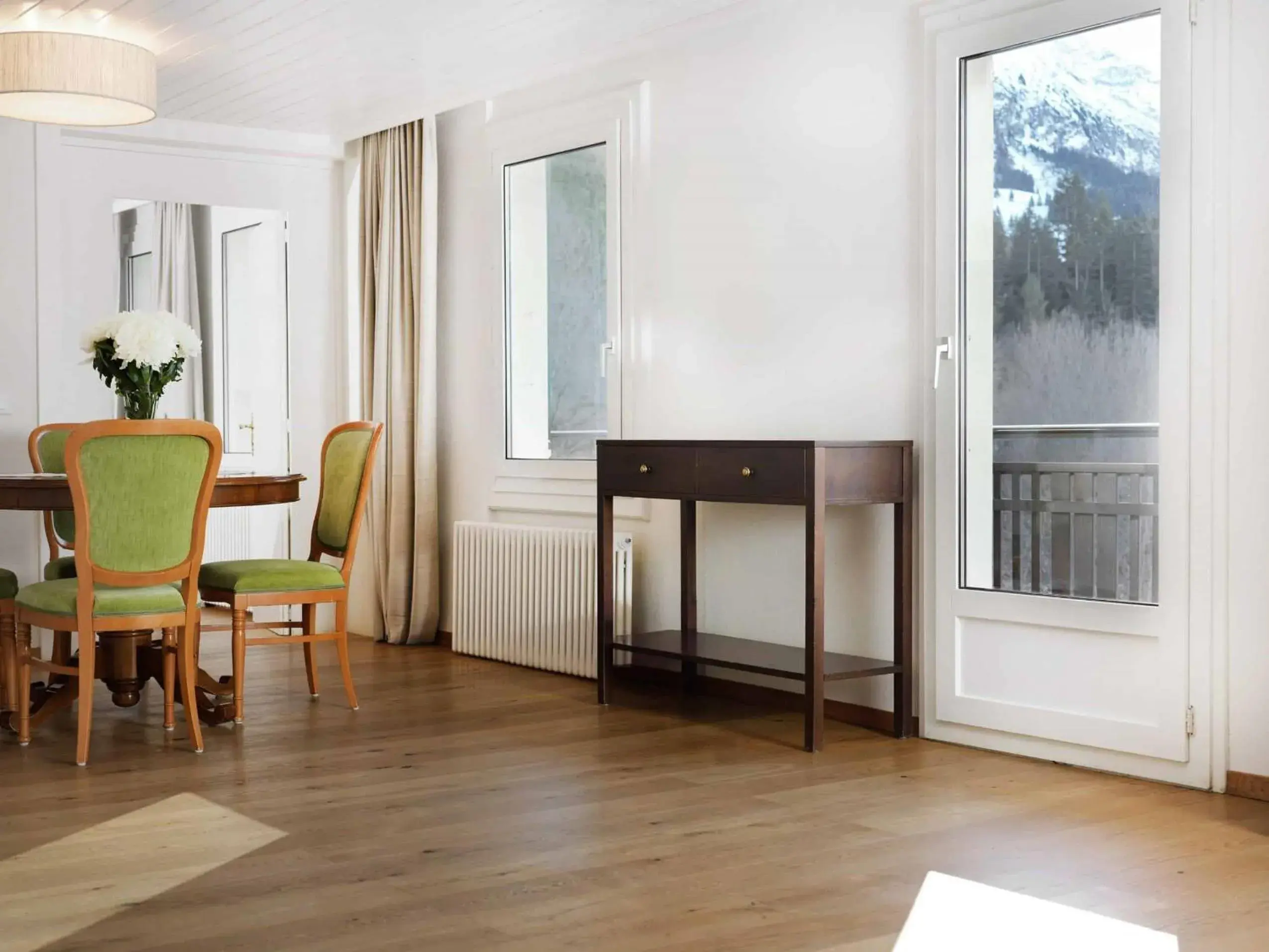 Deluxe Family Room with Mountain View and balcony in Beausite Park Hotel & Spa Deluxe Family Room with Mountain View and balcony in Beausite Park Hotel & Spa