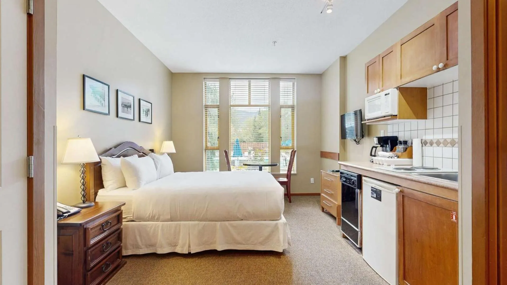 Bed in Cascade Lodge