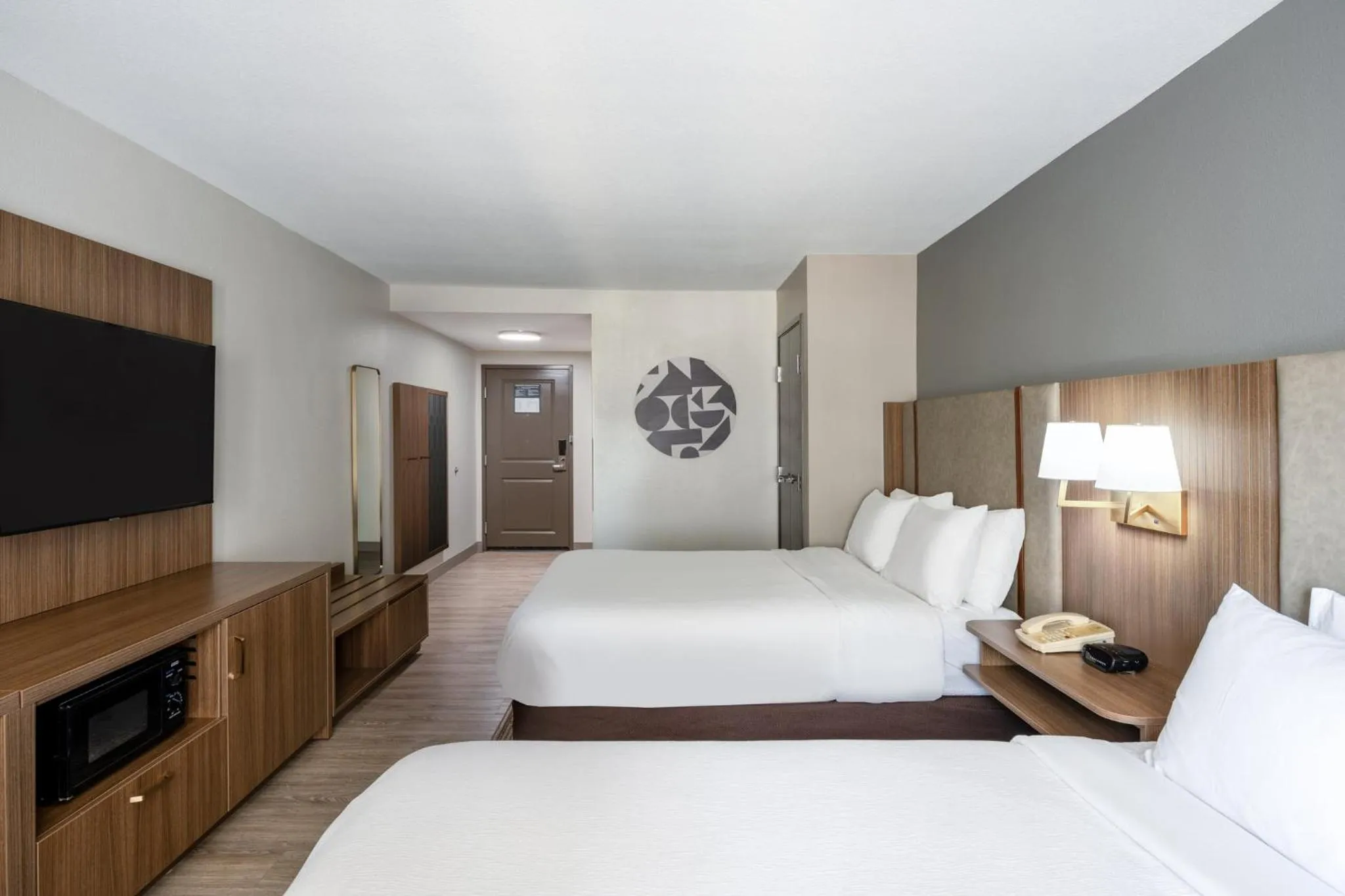 Photo of the whole room, Bed in Holiday Inn Blytheville by IHG