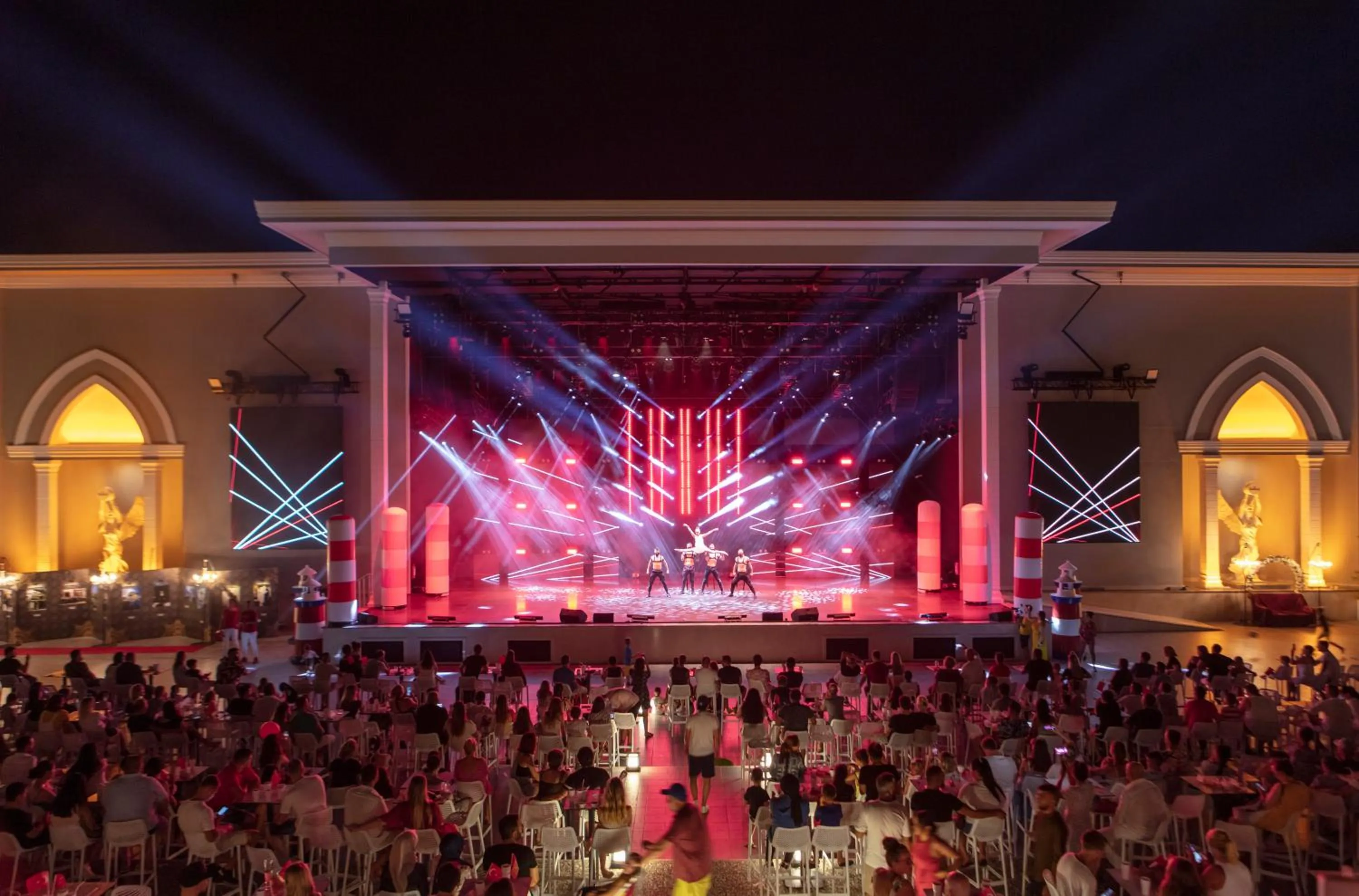 Evening entertainment in Granada Luxury Belek - Family Kids Concept