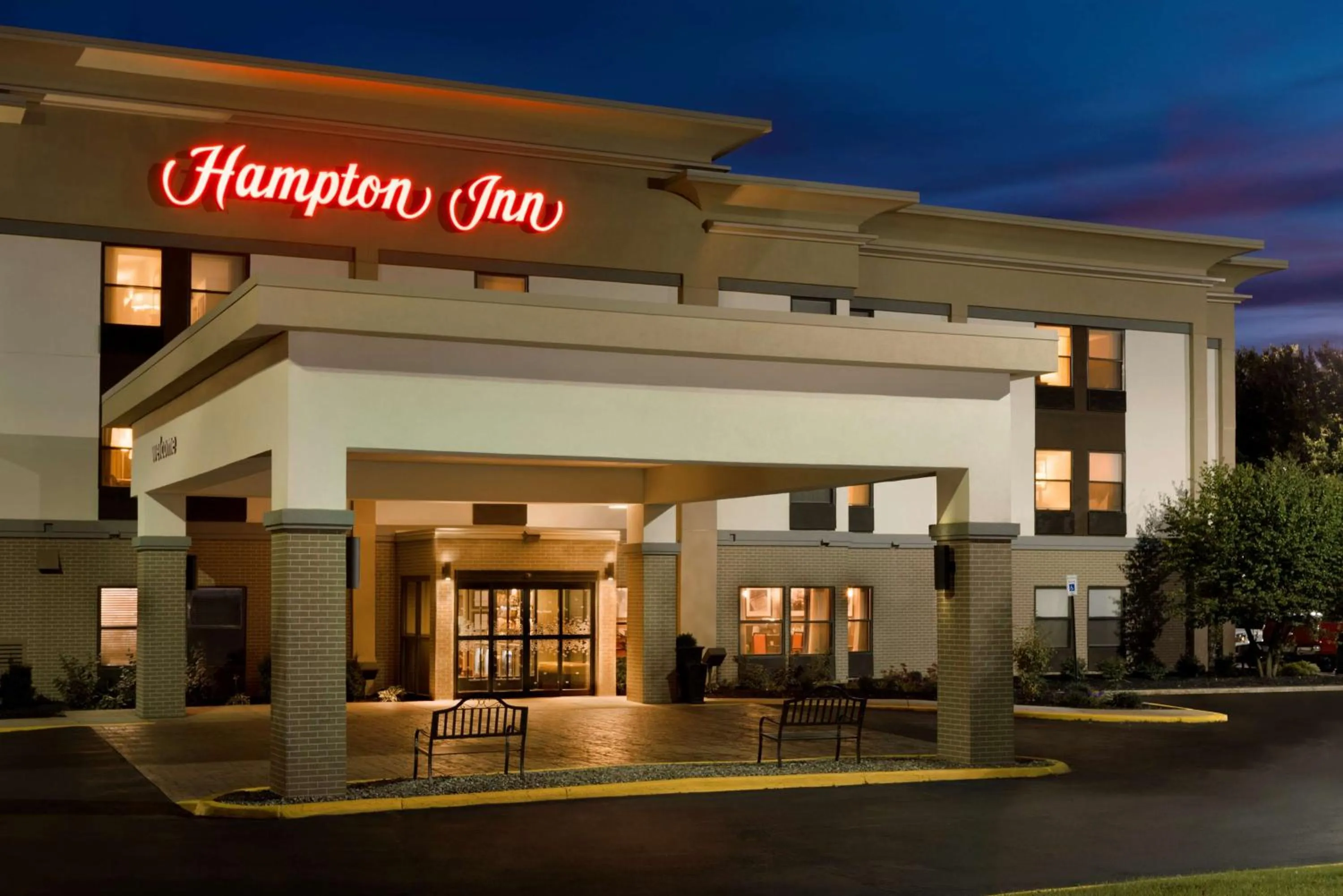 Property building in Hampton Inn Battle Creek