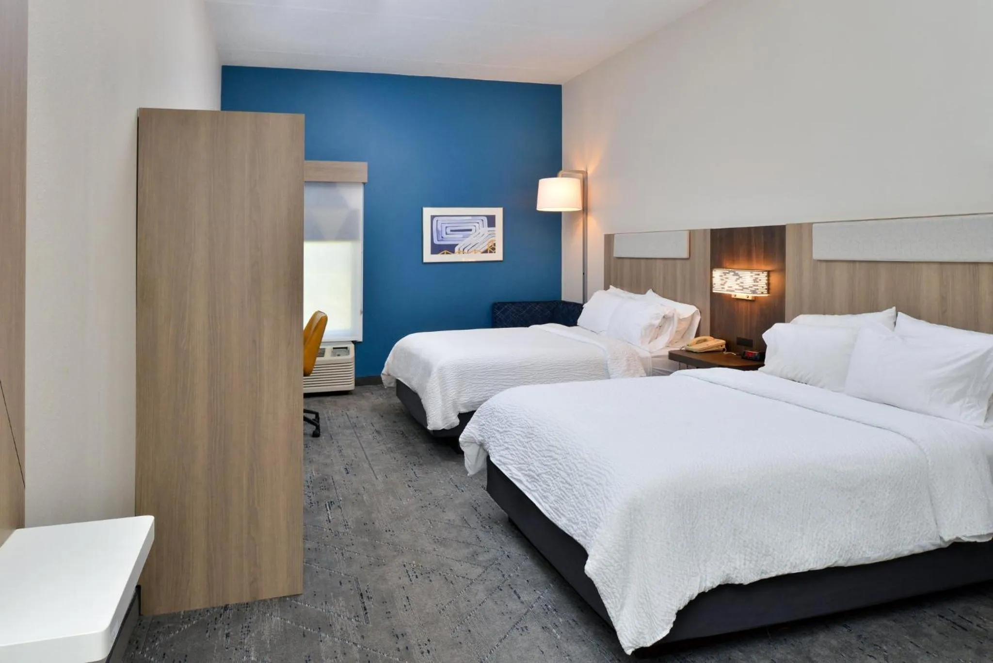 Photo of the whole room, Bed in Holiday Inn Express Lewisburg - New Columbia by IHG