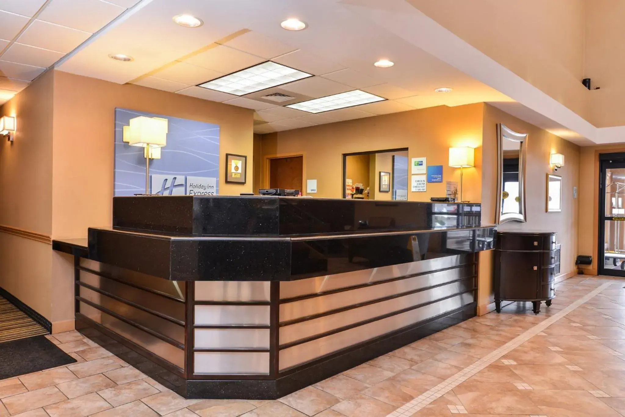 Property building in Holiday Inn Express Lewisburg - New Columbia by IHG Property building in Holiday Inn Express Lewisburg - New Columbia by IHG